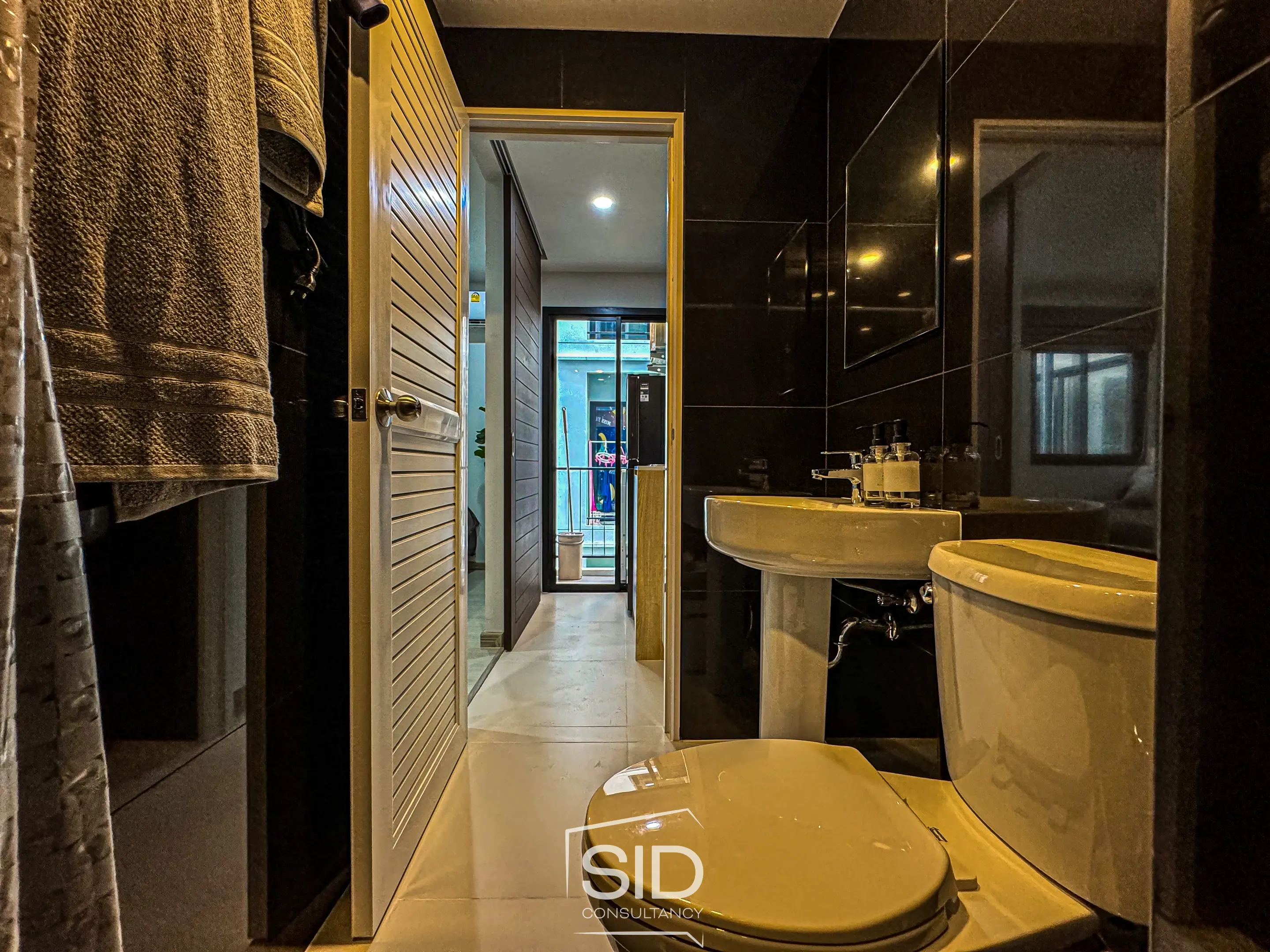 Cozy Studio at VIP Great Hill Airport – Just 5-10 Minutes Walk to Nai Yang Beach!