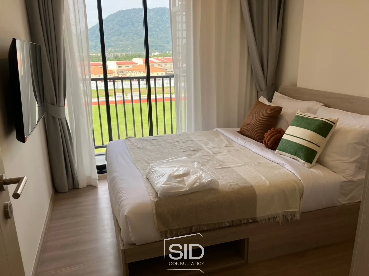 Modern 1-Bedroom Plus Condo for Rent – Dcondo reef Phuket