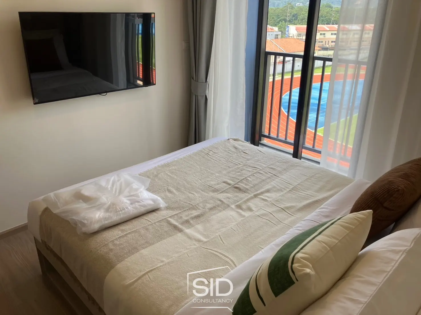 Modern 1-Bedroom Plus Condo for Rent – Dcondo reef Phuket