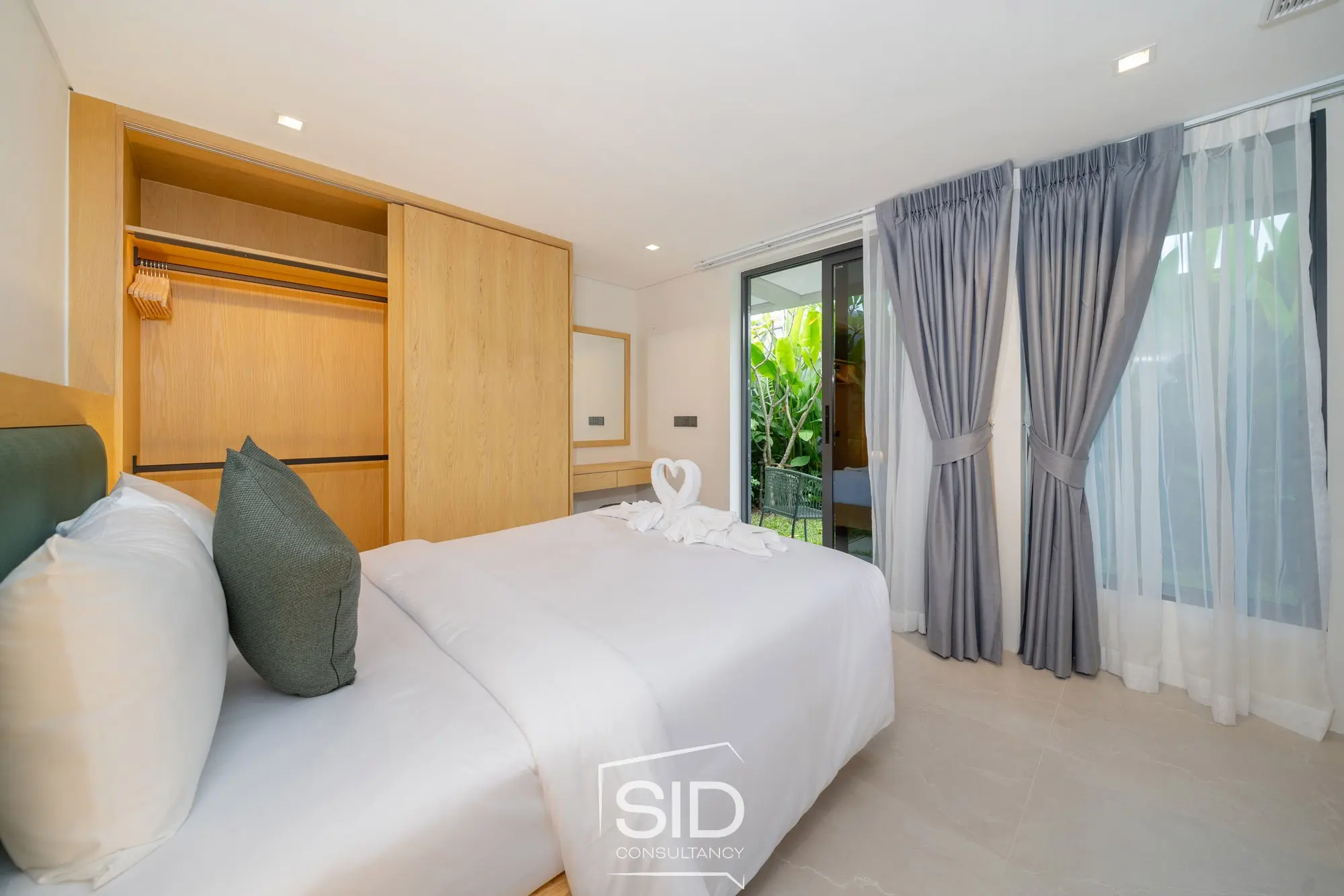 Riverhouse Phuket | 4 BR Designer Loft Pool Villa 