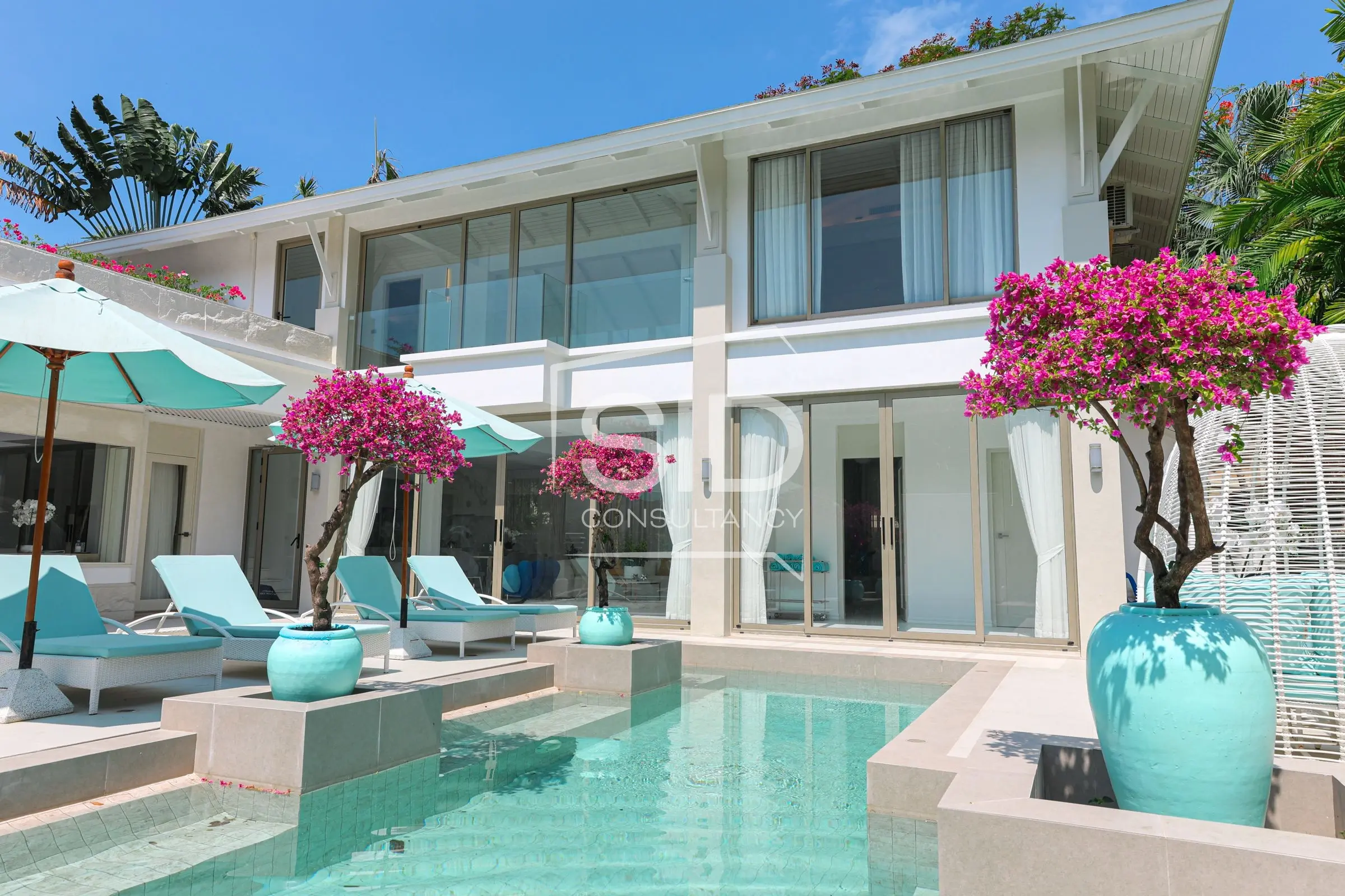 4-bedroom Villa Chom Tawan, Bangtao Beachfront