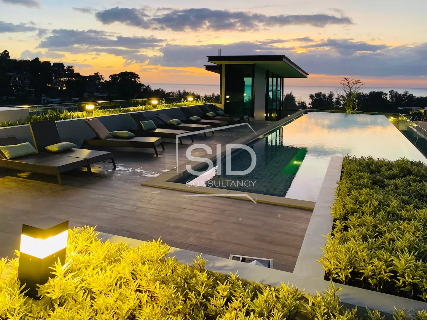 Cozy 2-Bedroom Sea View Apartment in Surin, Phuket