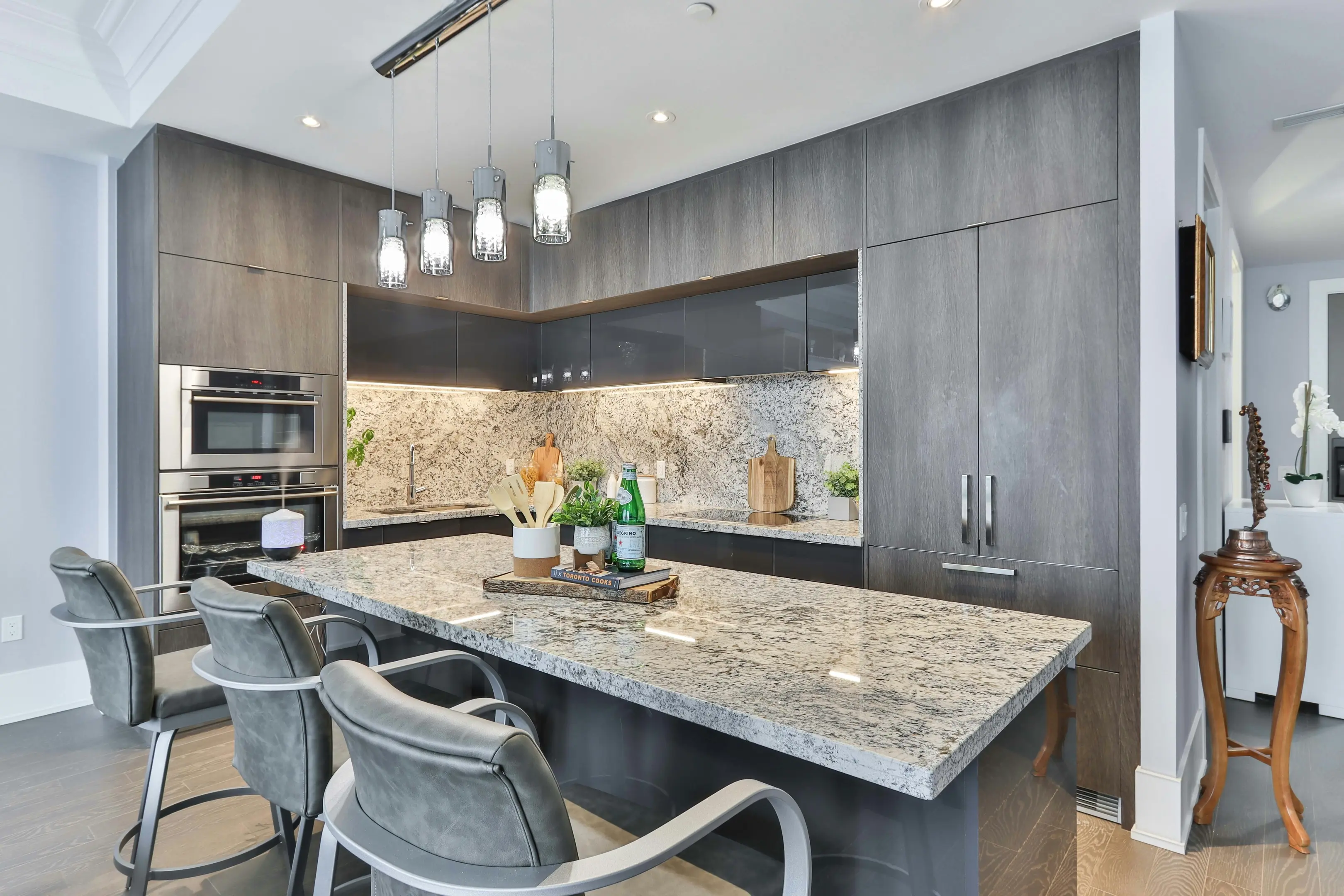 1 Bedroom Condo for rent