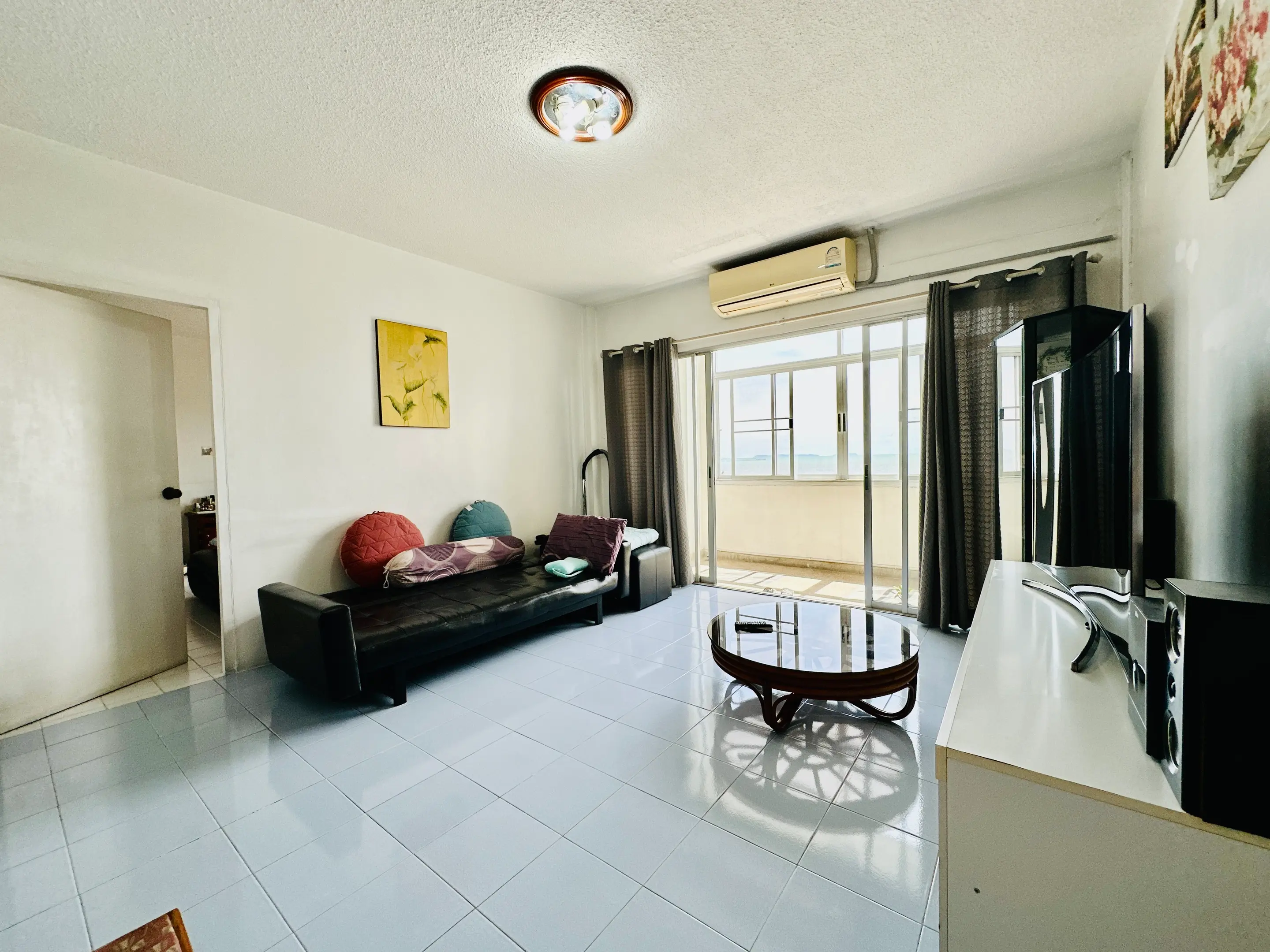 Foreign Name - Beach Front - 2 Bed - 2 Bathroom Condo