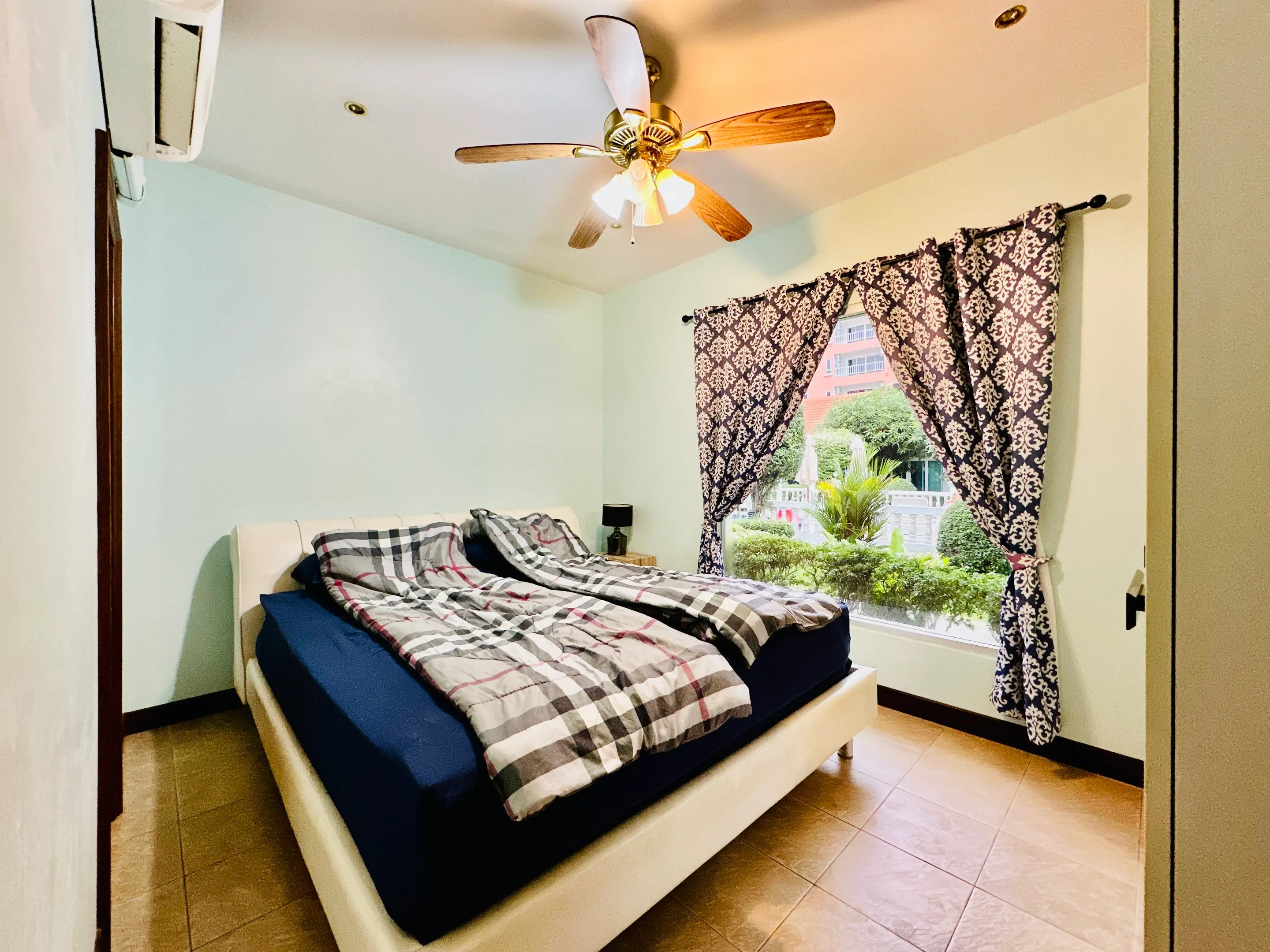 House in small Village - Near Beach - 3 Bedroom - Pratumnak - Pattaya