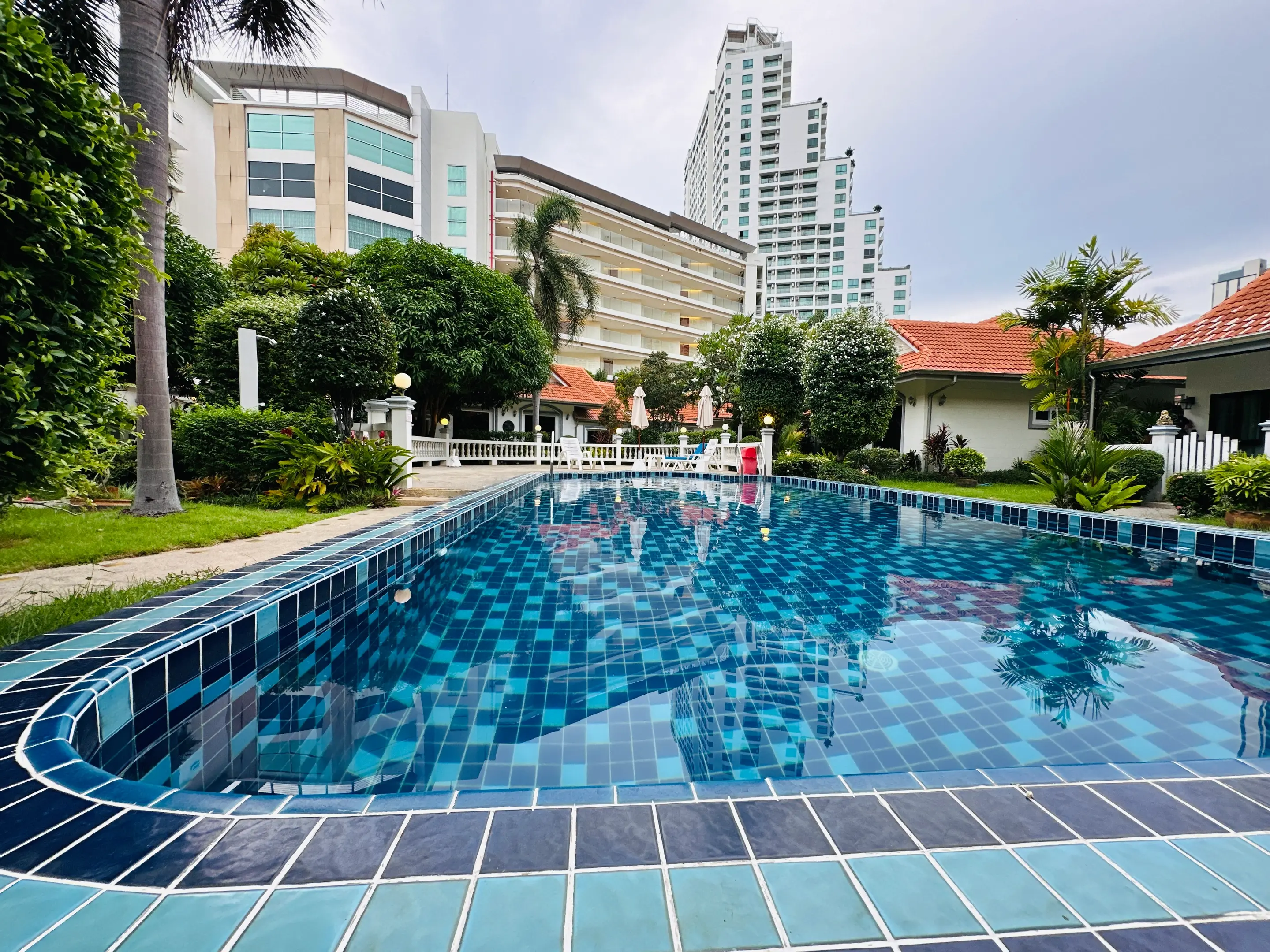 House in small Village - Near Beach - 3 Bedroom - Pratumnak - Pattaya