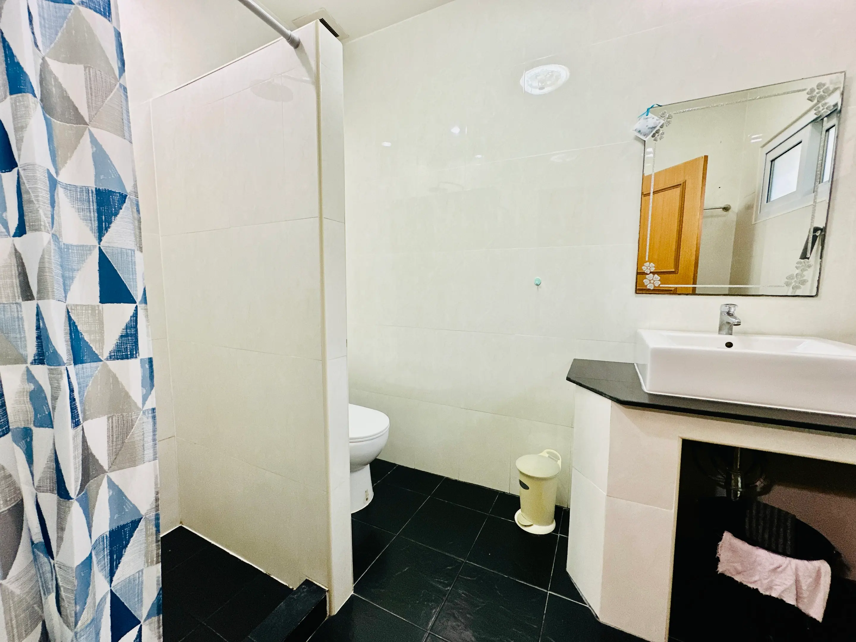 House in small Village - Near Beach - 3 Bedroom - Pratumnak - Pattaya