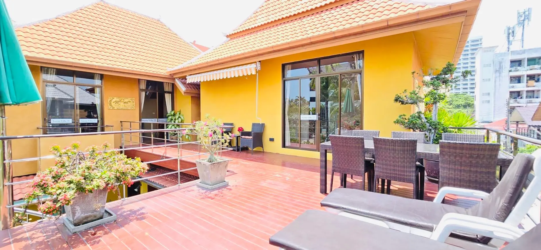 Pool Villa - Central Jomtien - Walking distance to beach and all facilities 