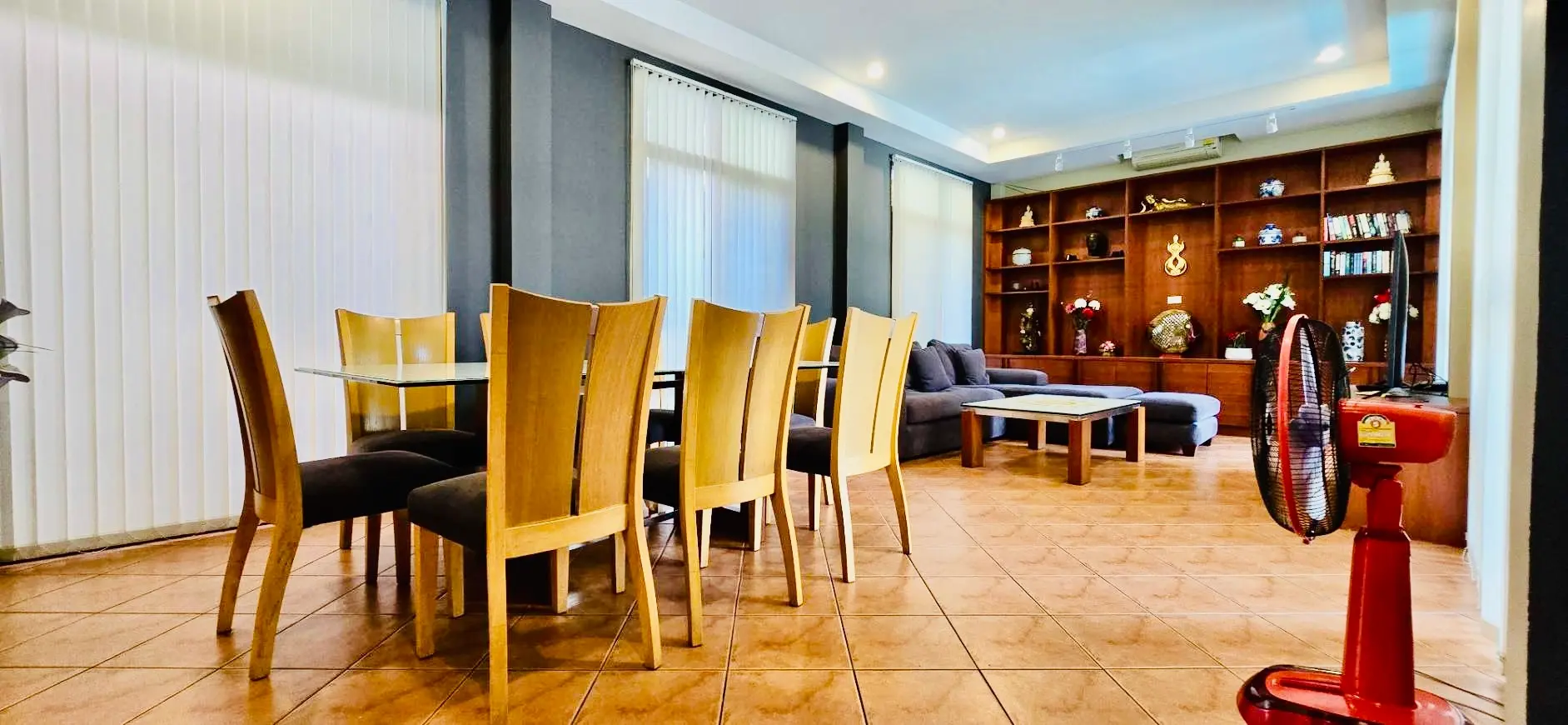 Pool Villa - Central Jomtien - Walking distance to beach and all facilities 