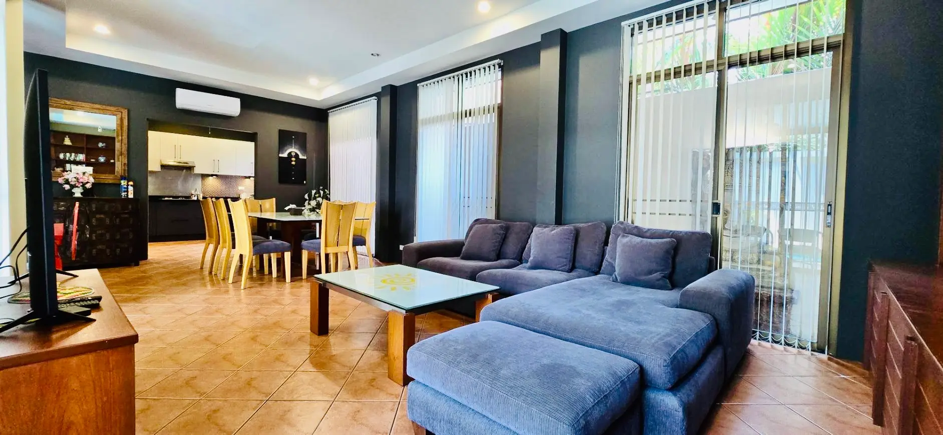 Pool Villa - Central Jomtien - Walking distance to beach and all facilities 