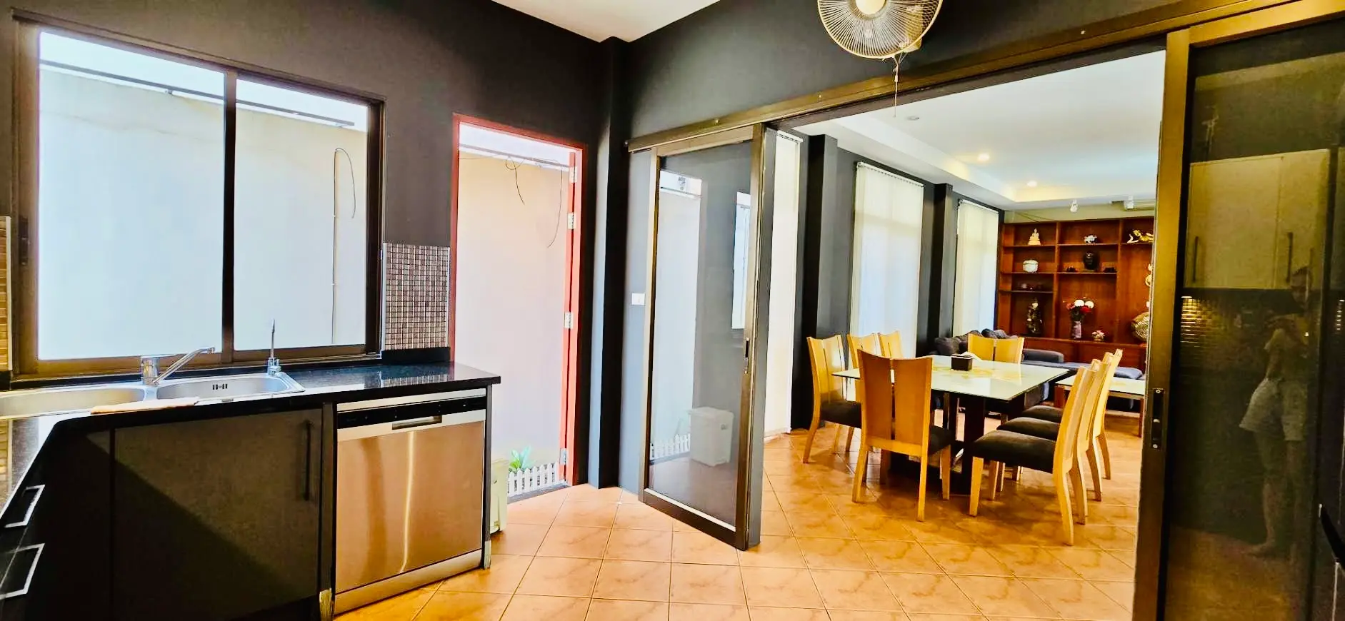 Pool Villa - Central Jomtien - Walking distance to beach and all facilities 