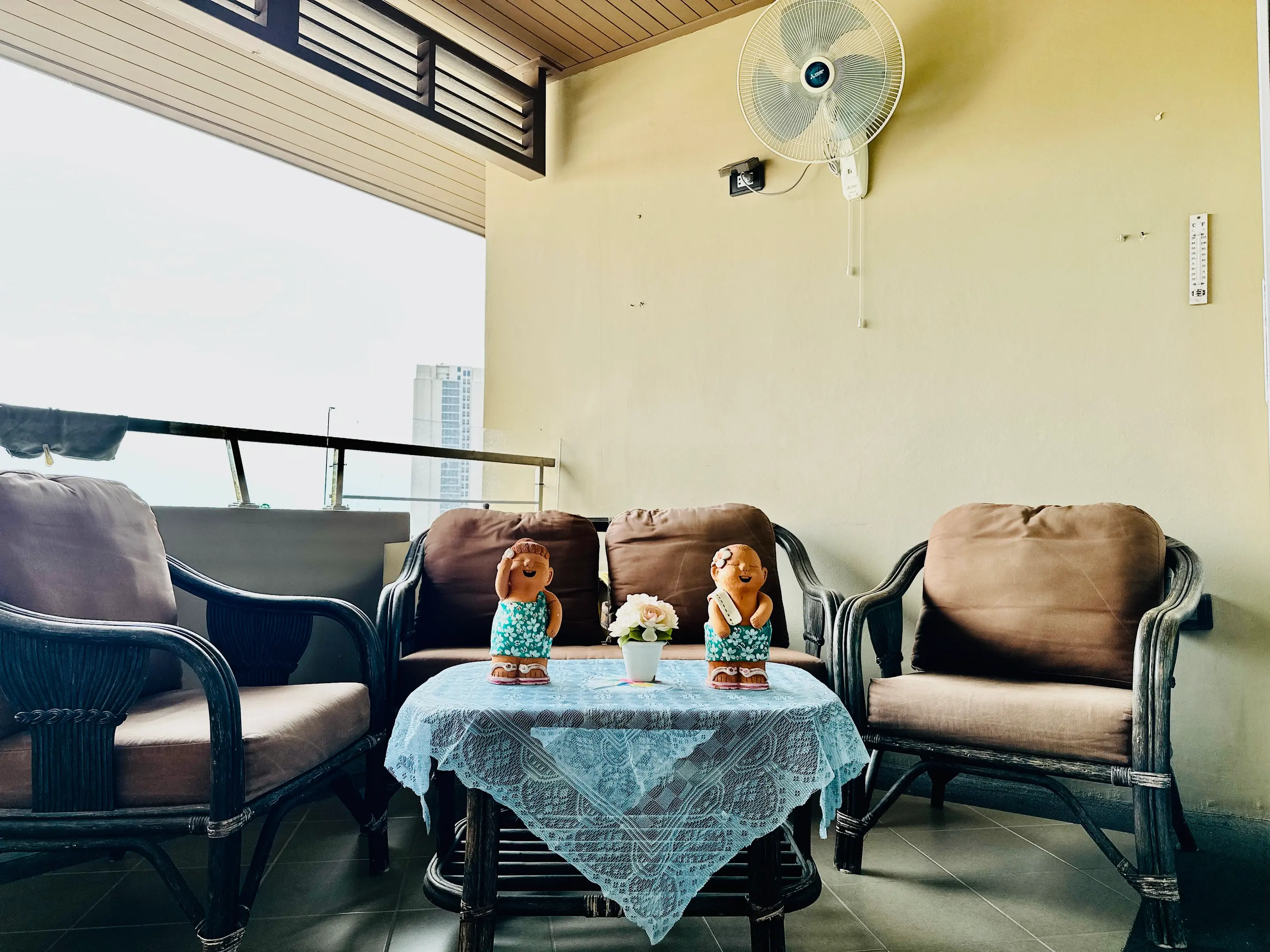 Sea and Pool View Condo - 2 Bed - 2 Bath - Pratamnak - Pattaya