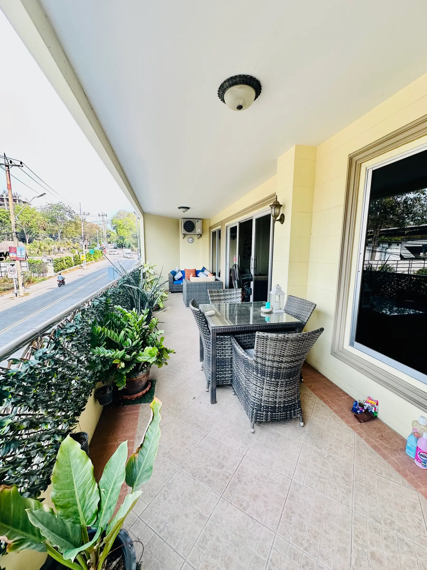 2 Bedroom - Pratumnak - Large Balcony - SALE AND RENT 