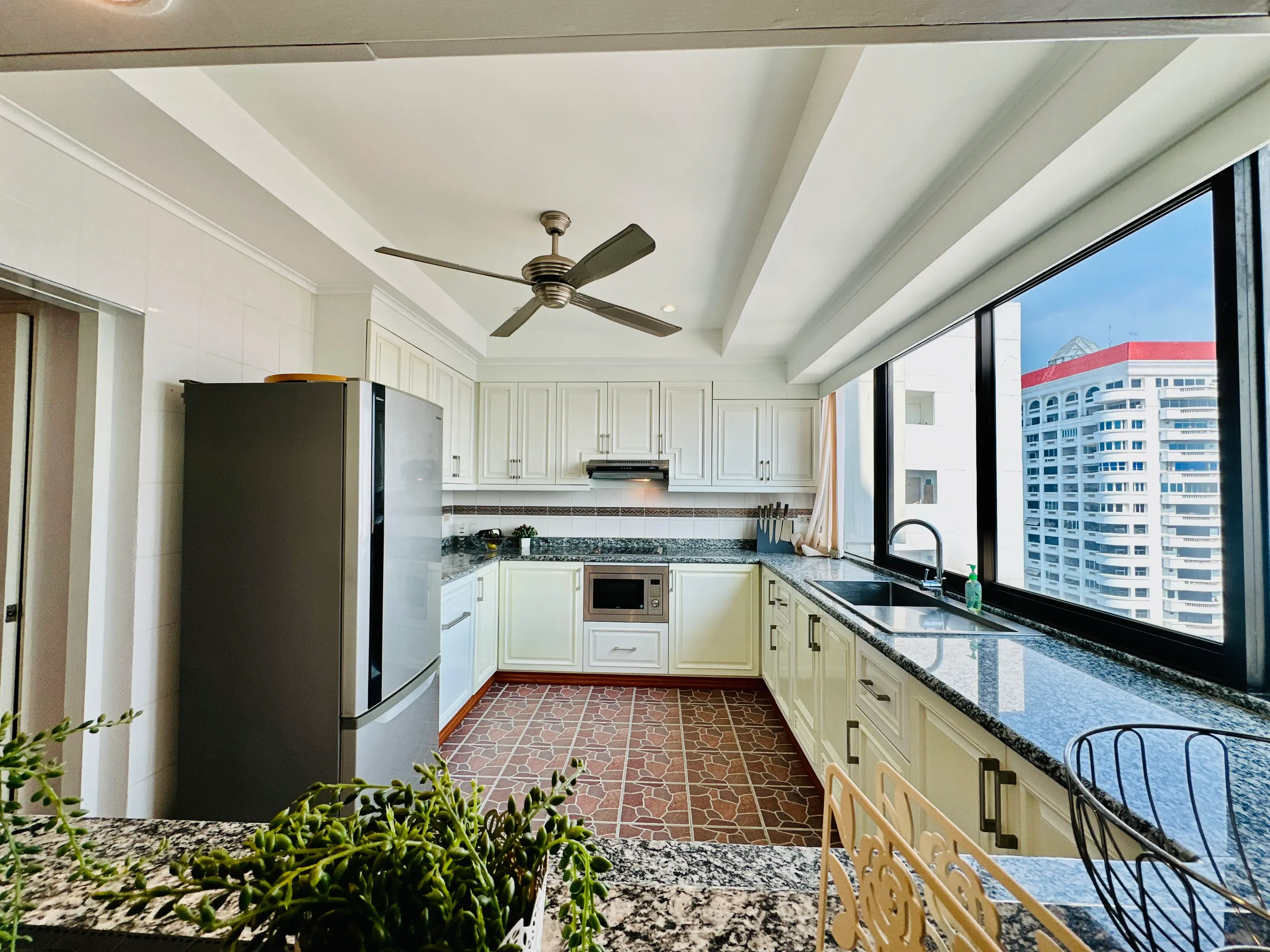 Jomtien Plaza - Beachfront - Duplex - Foreign Name - Pool and Sea View