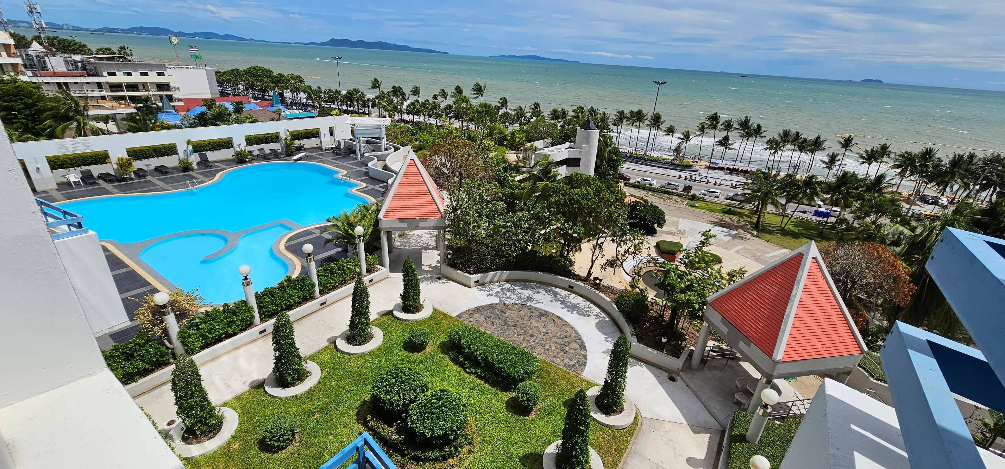 Jomtien Plaza - Beachfront - Duplex - Foreign Name - Pool and Sea View