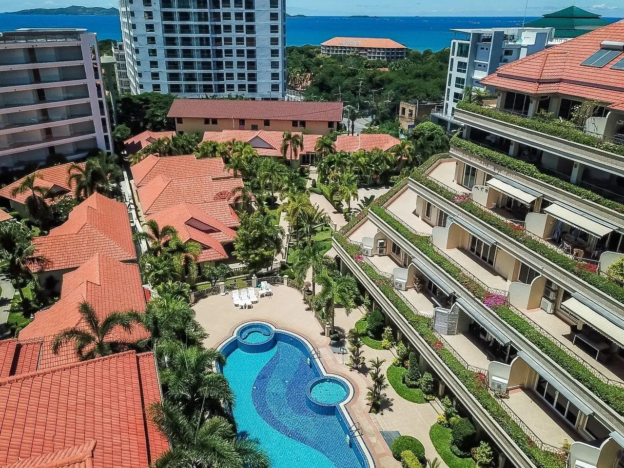 3 Bedroom - 147 kvm - Partly Sea View - Pratumnak - Pattaya