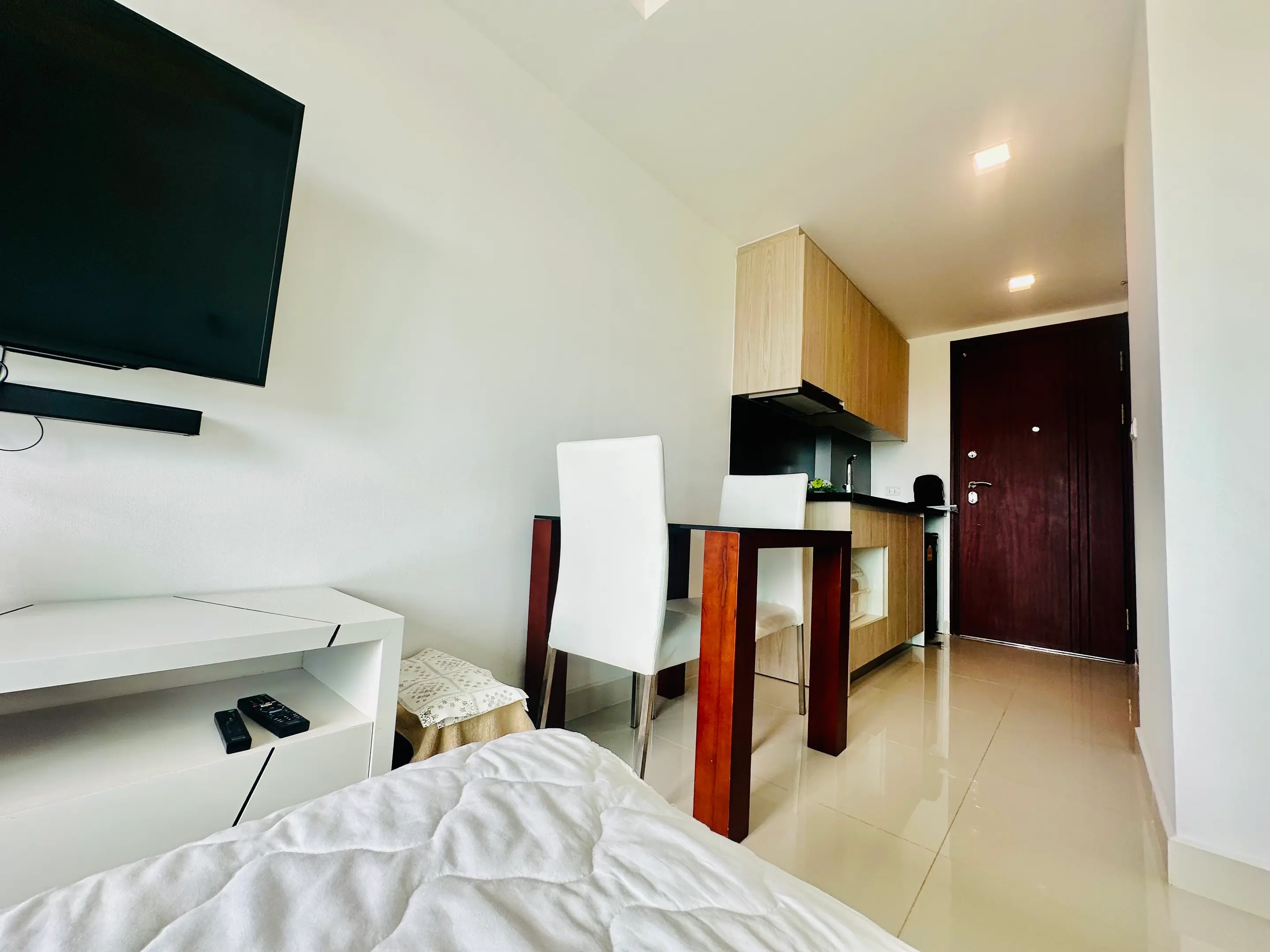 Laguna Beach Resort 3 Maldives - Studio - Foreign Name