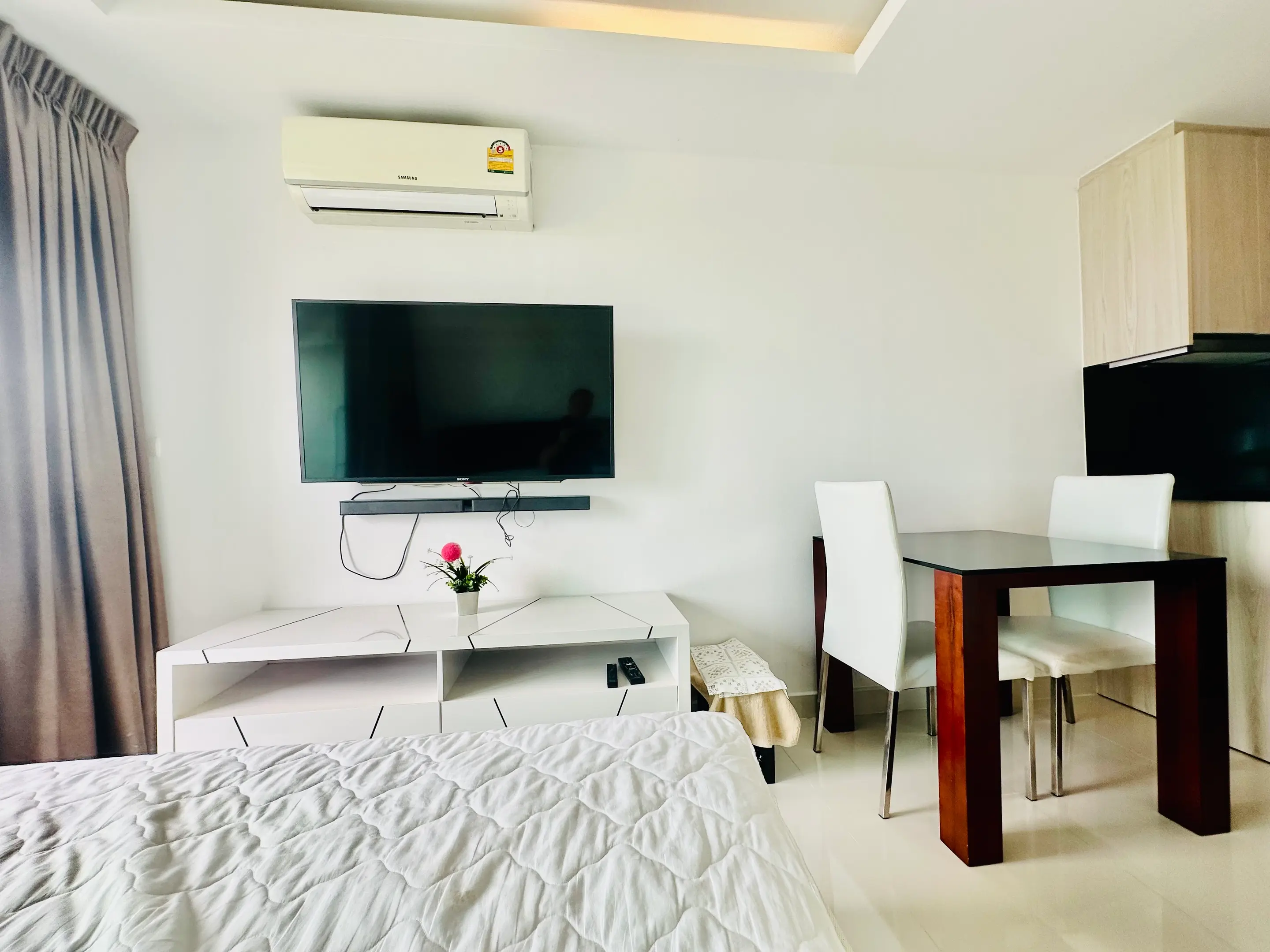 Laguna Beach Resort 3 Maldives - Studio - Foreign Name