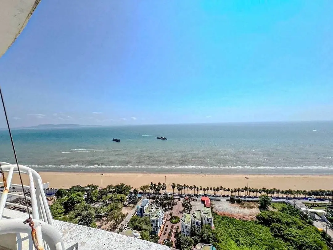 Metro Jomtien - Foreign Name - Corner Unit - 3 Bedroom - Sea View