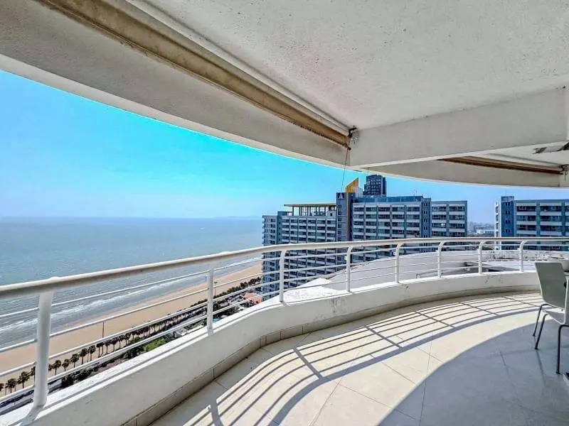 Metro Jomtien - Foreign Name - Corner Unit - 3 Bedroom - Sea View