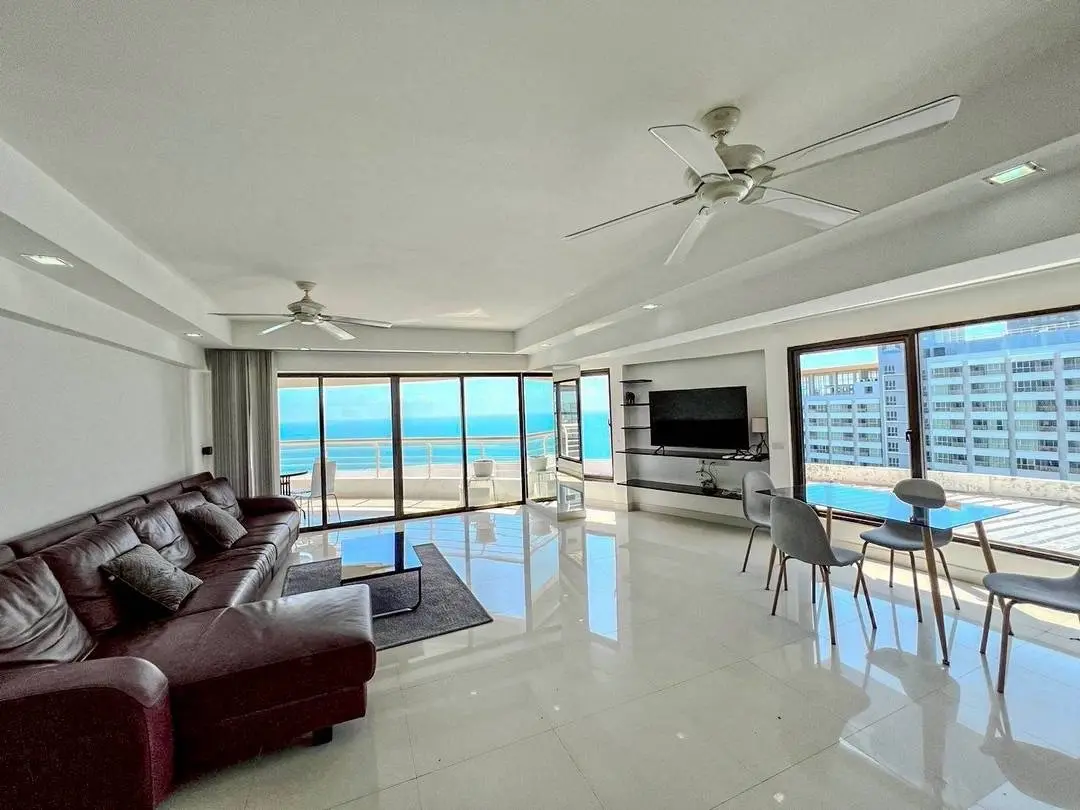 Metro Jomtien - Foreign Name - Corner Unit - 3 Bedroom - Sea View