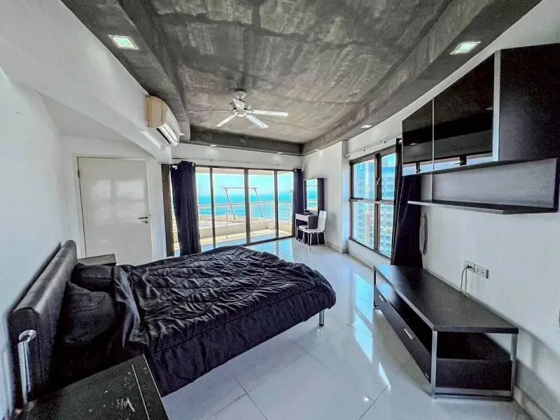 Metro Jomtien - Foreign Name - Corner Unit - 3 Bedroom - Sea View
