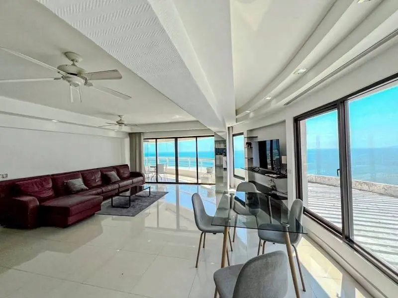 Metro Jomtien - Foreign Name - Corner Unit - 3 Bedroom - Sea View