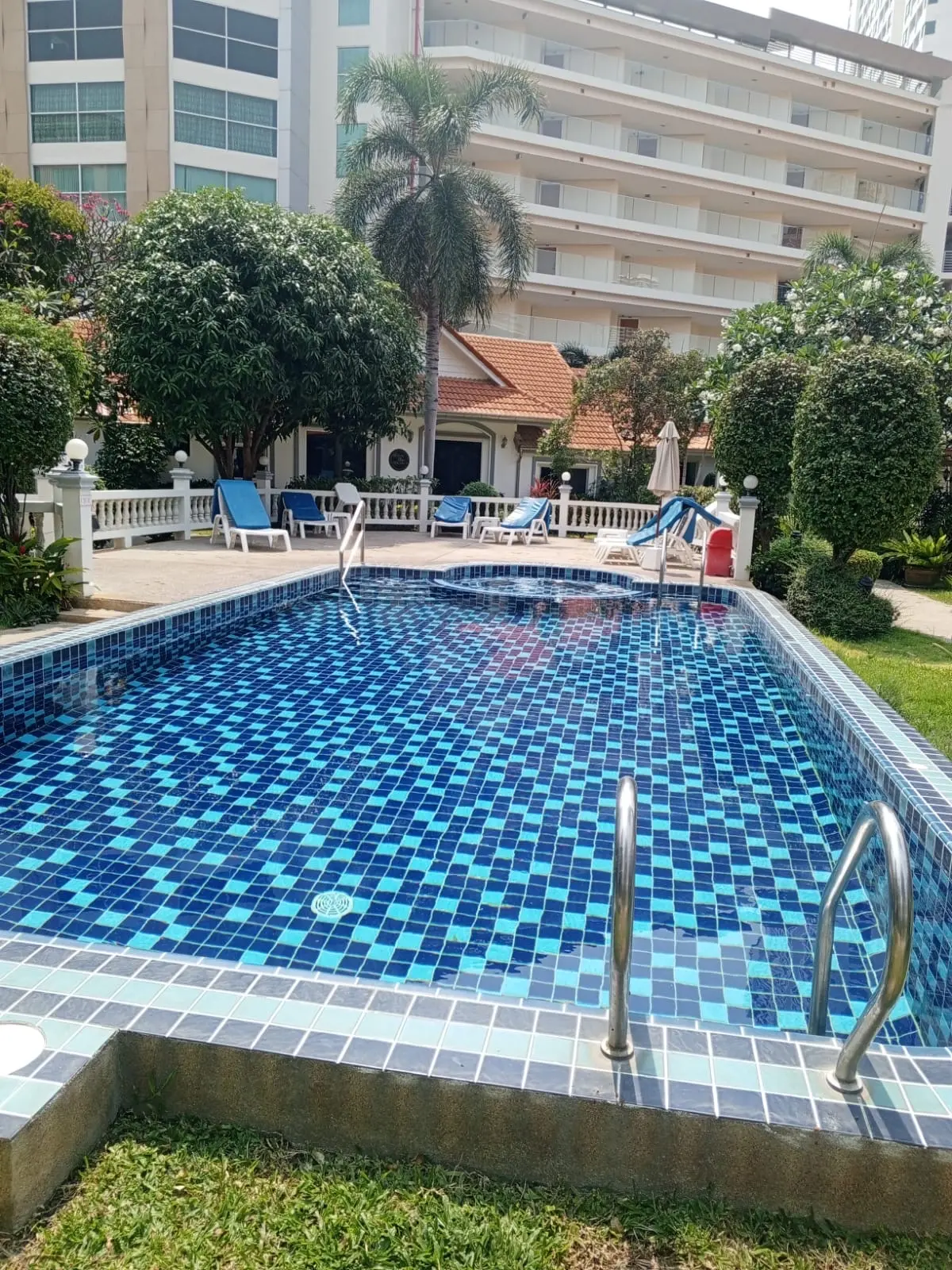 Pet Friendly - 2 Bedroom - 2 bathrooms - 90 sqm - Pratumnak - Pattaya