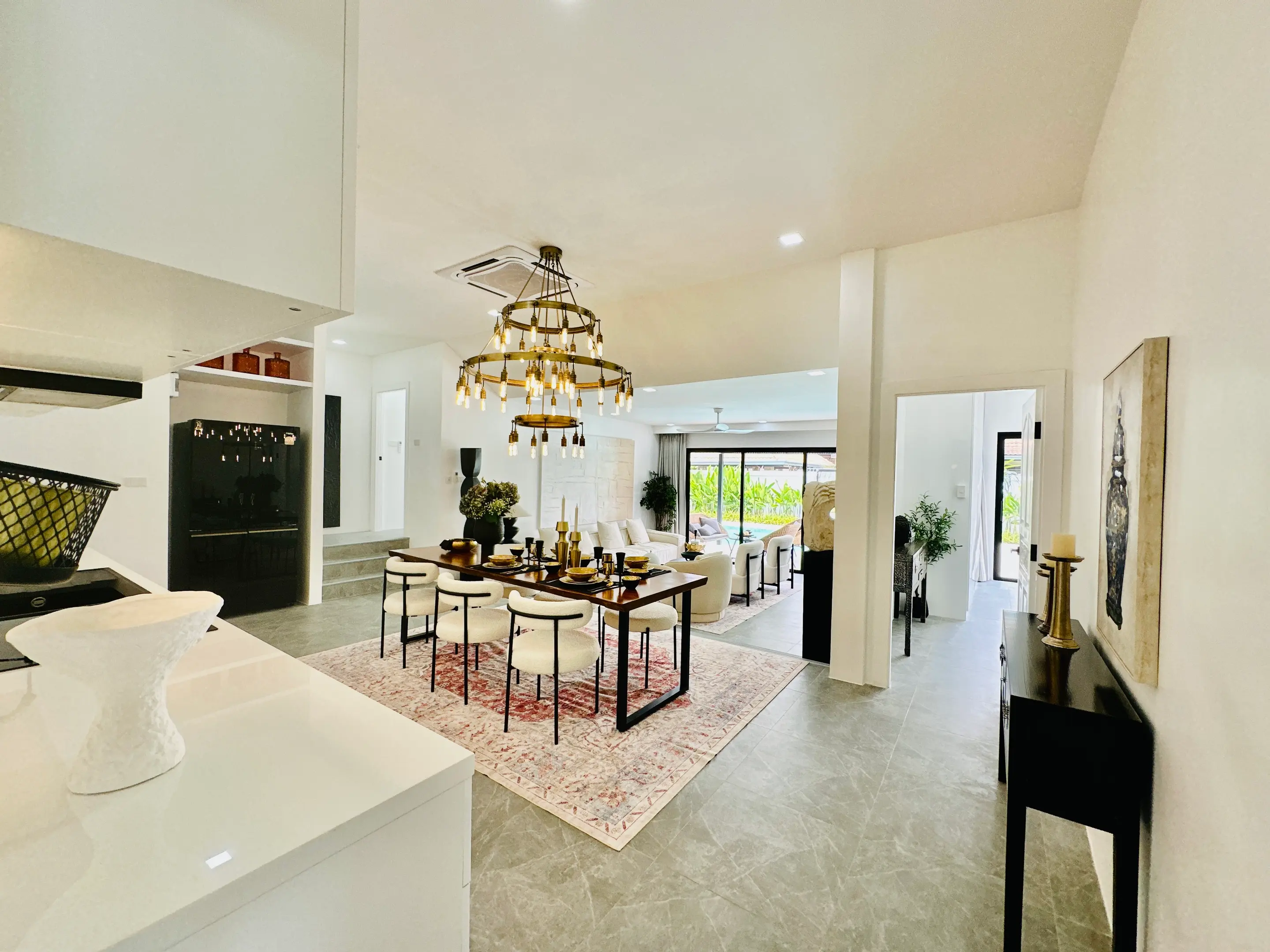 Luxury Pool Villa - East Pattaya - 5 Bedroom - Srisuk Village - Pattaya