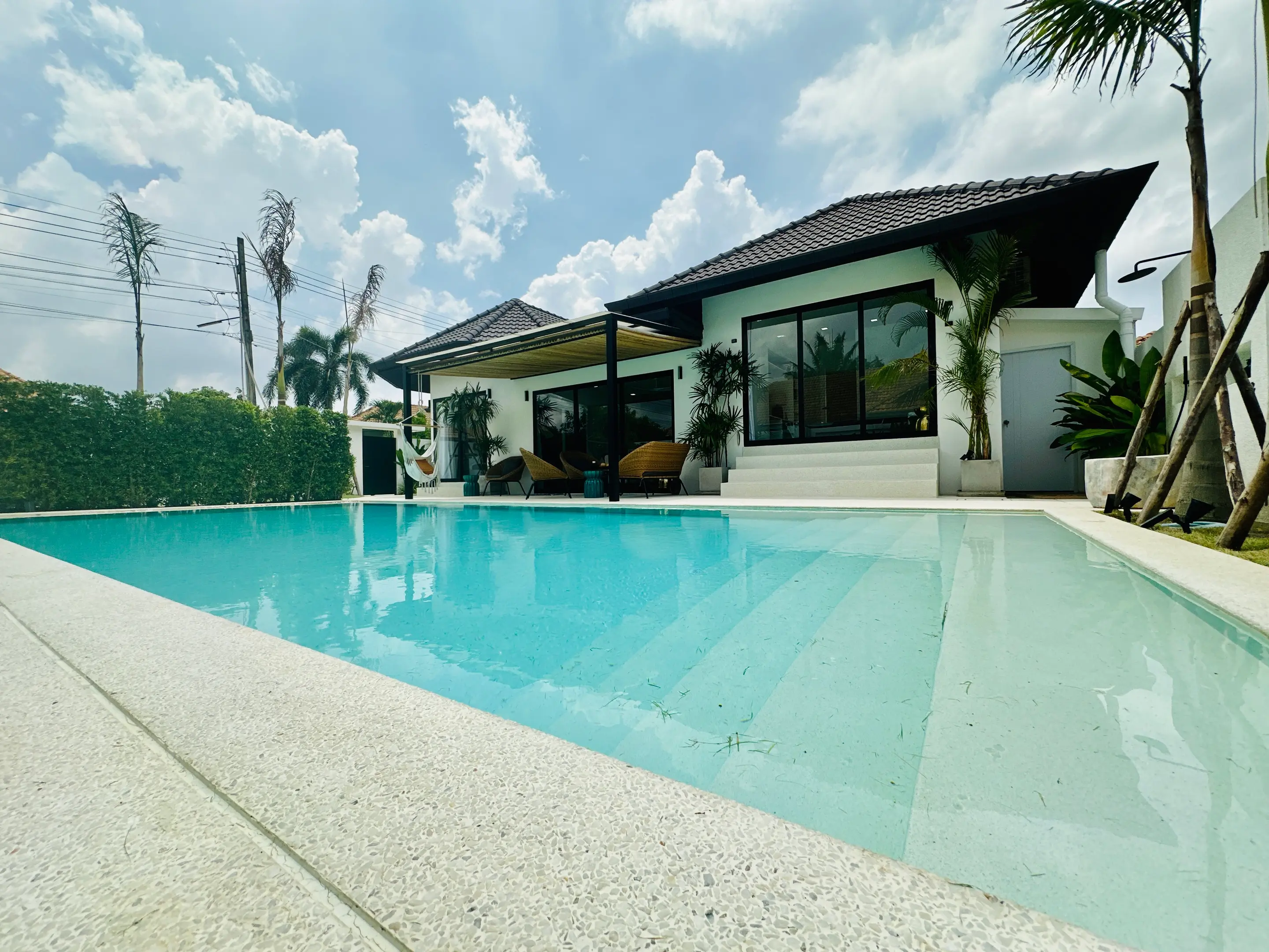 Luxury Pool Villa - East Pattaya - 5 Bedroom - Srisuk Village - Pattaya