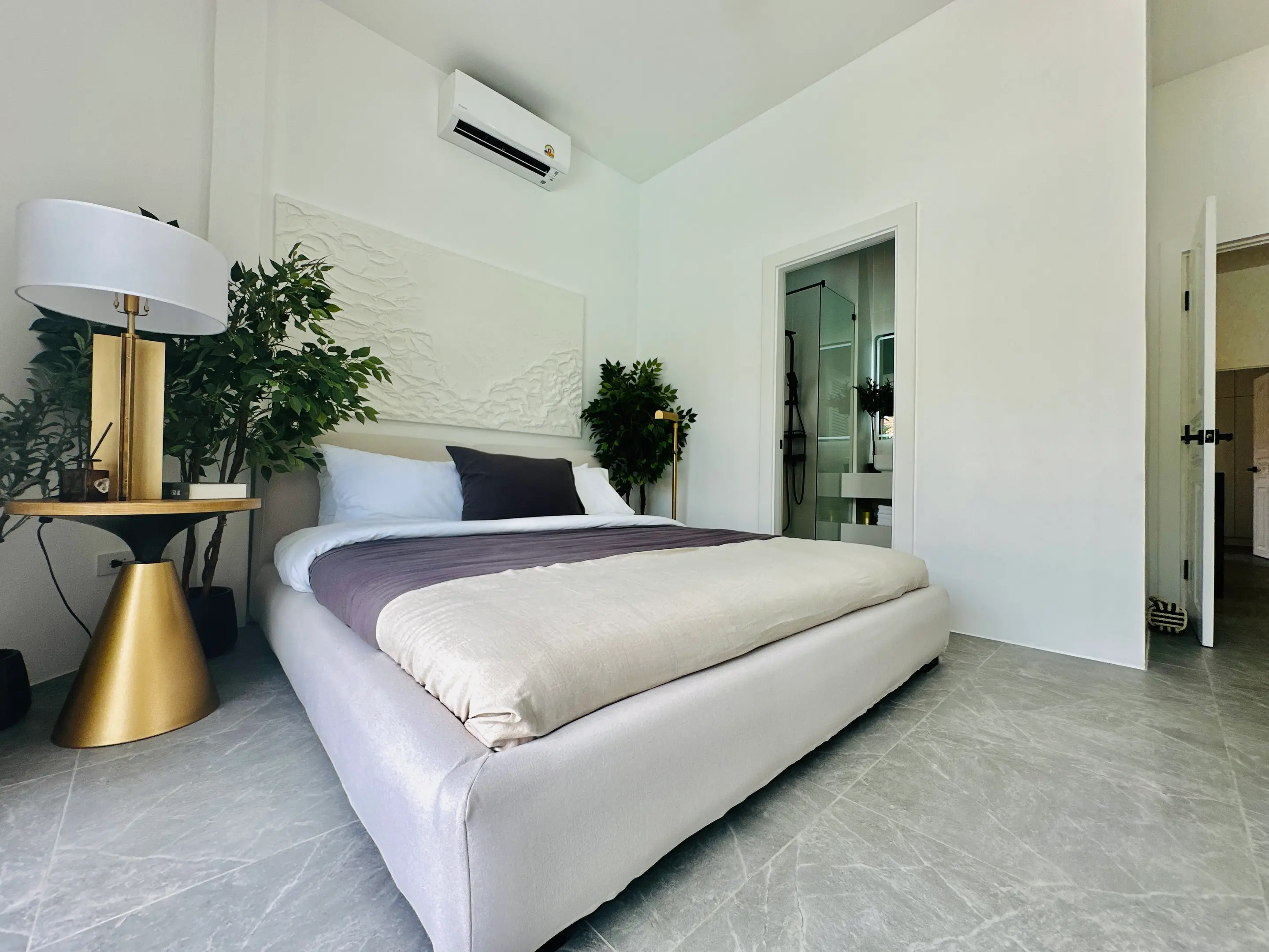 Luxury Pool Villa - East Pattaya - 5 Bedroom - Srisuk Village - Pattaya