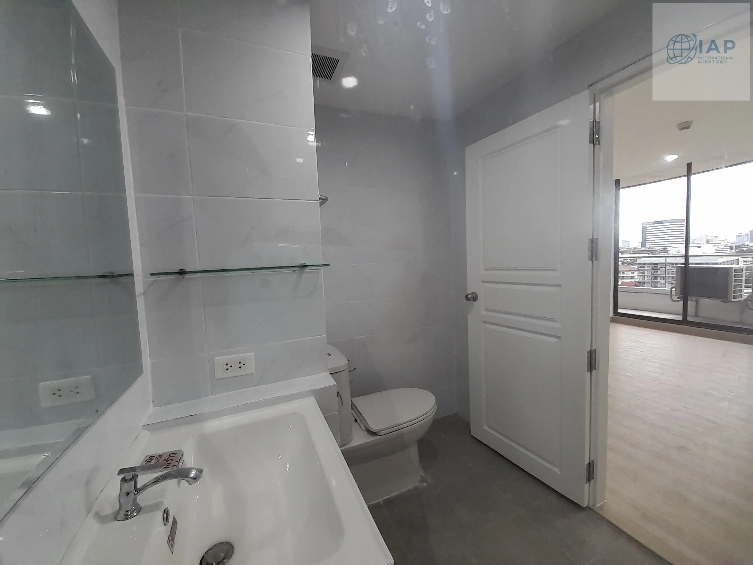 Light, Modern 2-Bed Condo with Smart Storage and Outdoor Pool on Sukhumvit 39
