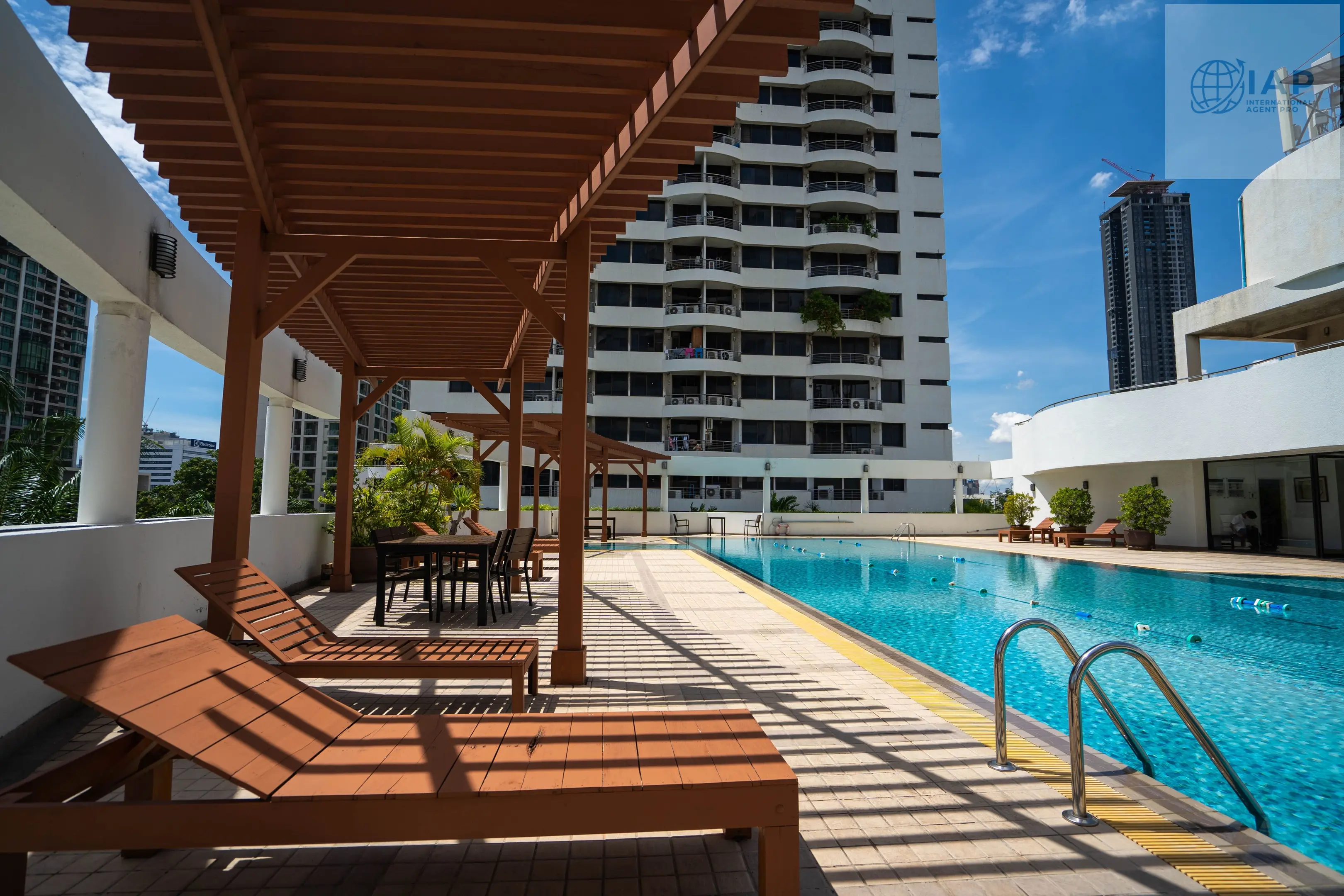Light, Modern 2-Bed Condo with Smart Storage and Outdoor Pool on Sukhumvit 39