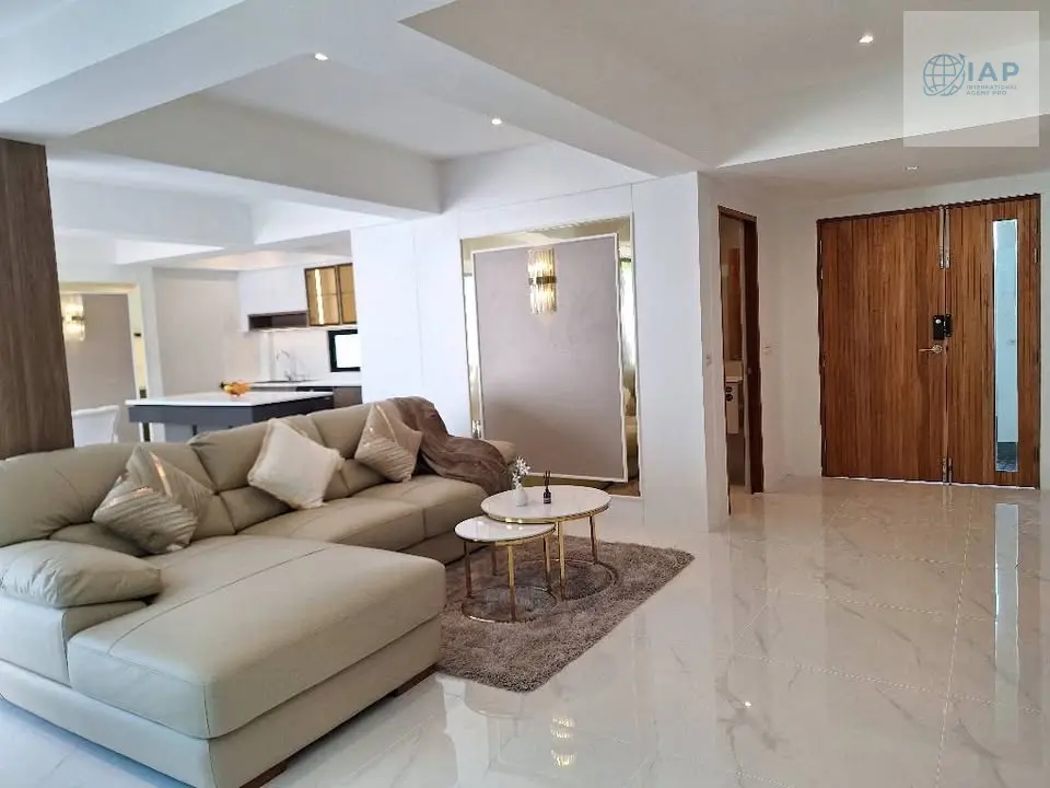 Modern 3-Bedroom Pool Villa with Mountain Views in Rawai, Phuket