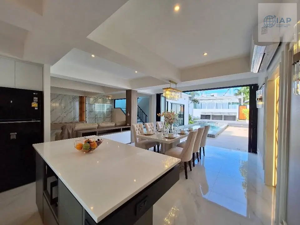 Modern 3-Bedroom Pool Villa with Mountain Views in Rawai, Phuket