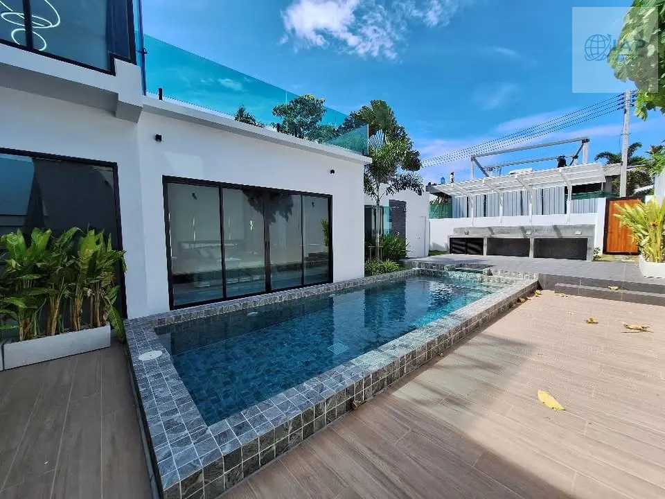 Modern 3-Bedroom Pool Villa with Mountain Views in Rawai, Phuket