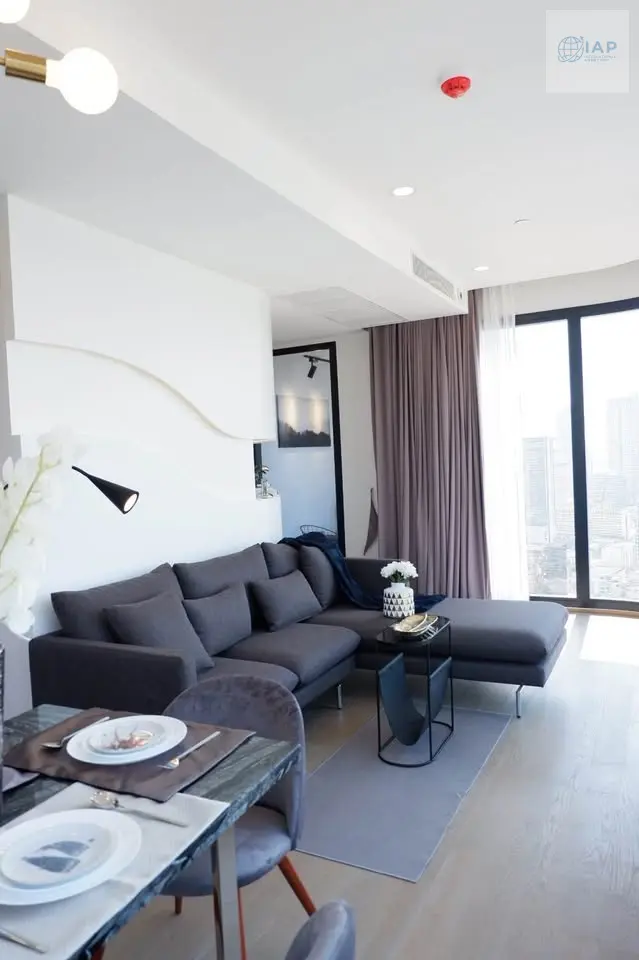 Two-Bedroom Condo on 37th Floor with Panoramic City Views in Bang Rak