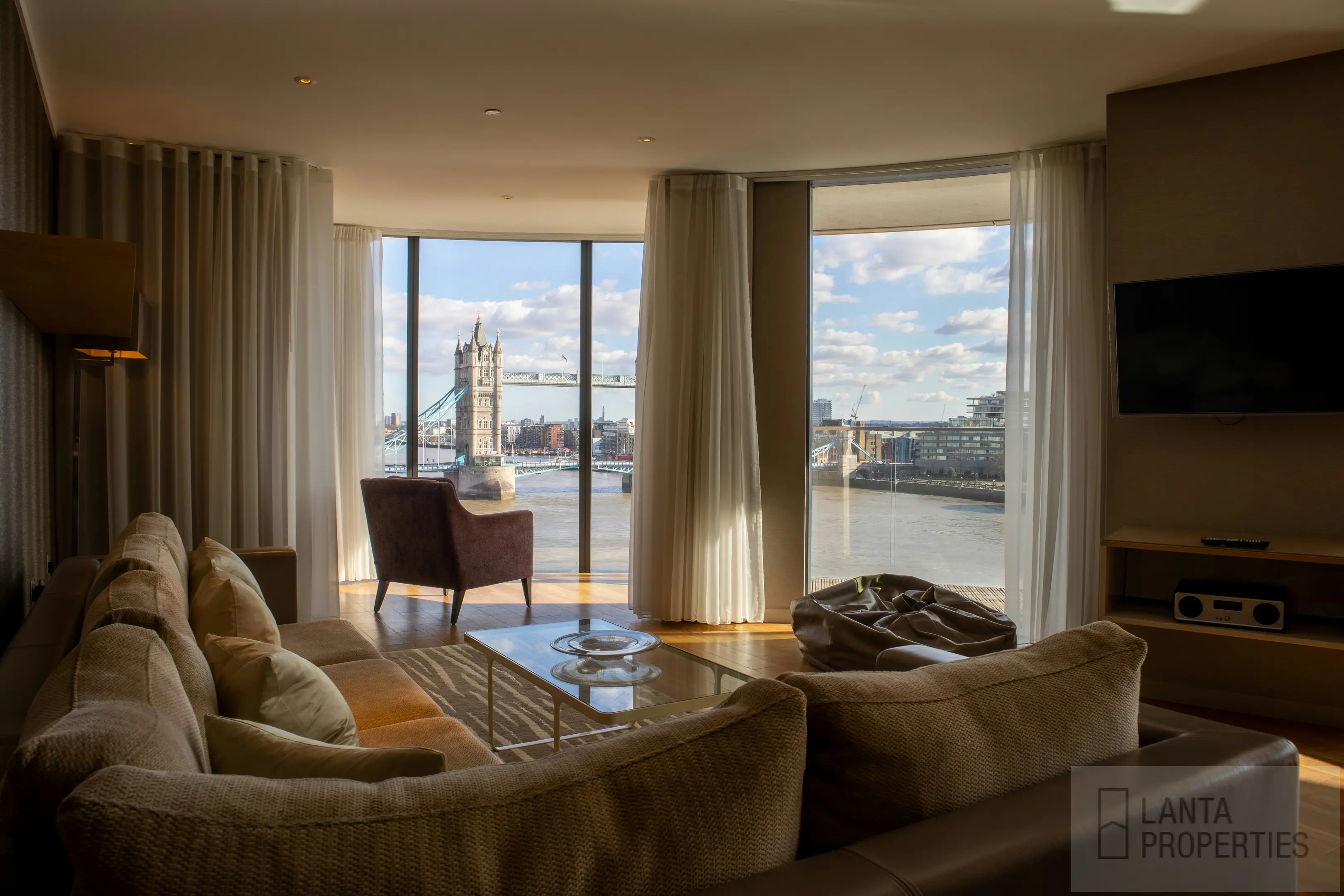 Cozy 1-Bedroom Condo with Ocean Views and Balcony in Krabi