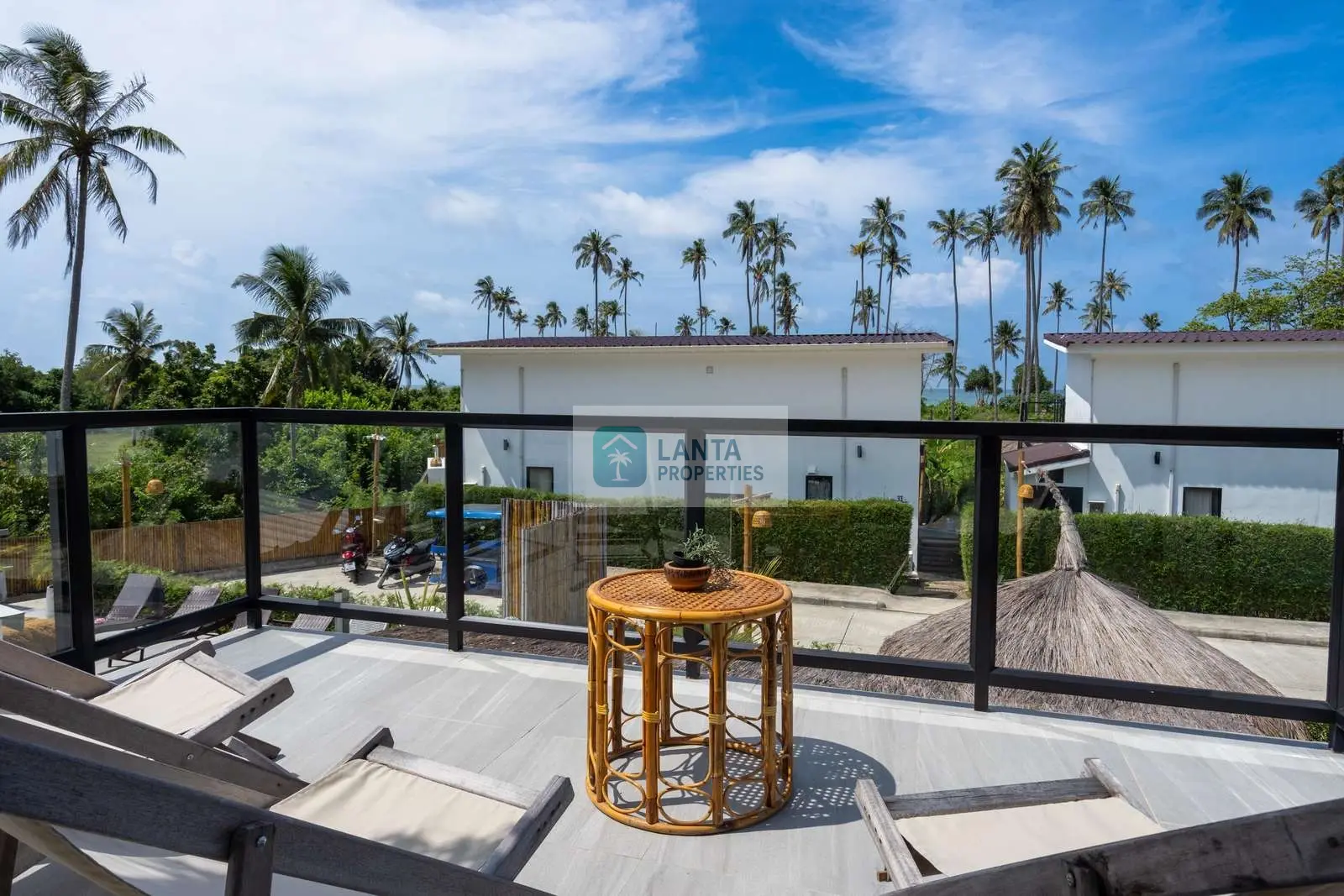 Charming 3-Bedroom House with Pool and Sea View in Koh Lanta