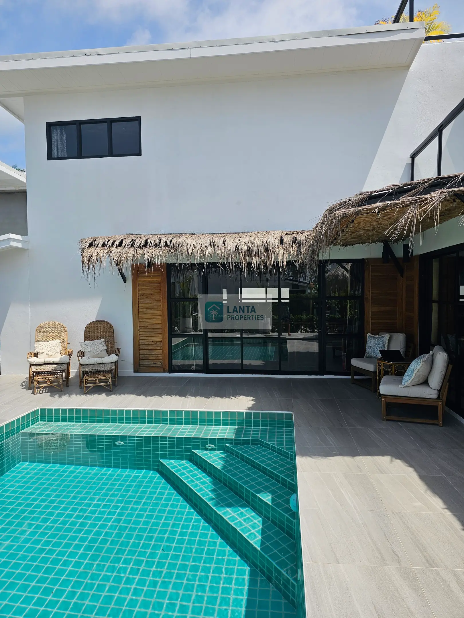 Charming 3-Bedroom House with Pool and Sea View in Koh Lanta
