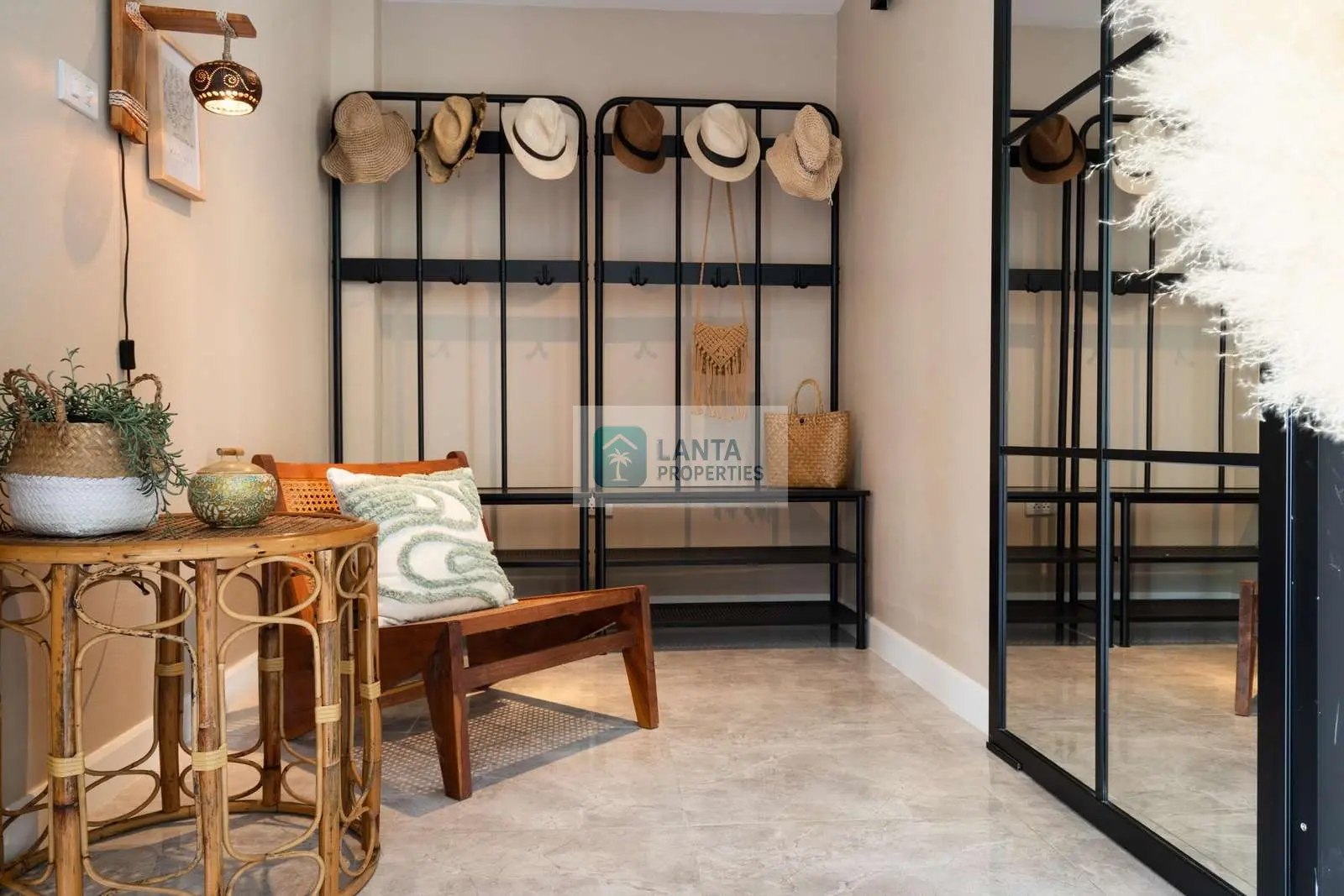 Charming 3-Bedroom House with Pool and Sea View in Koh Lanta