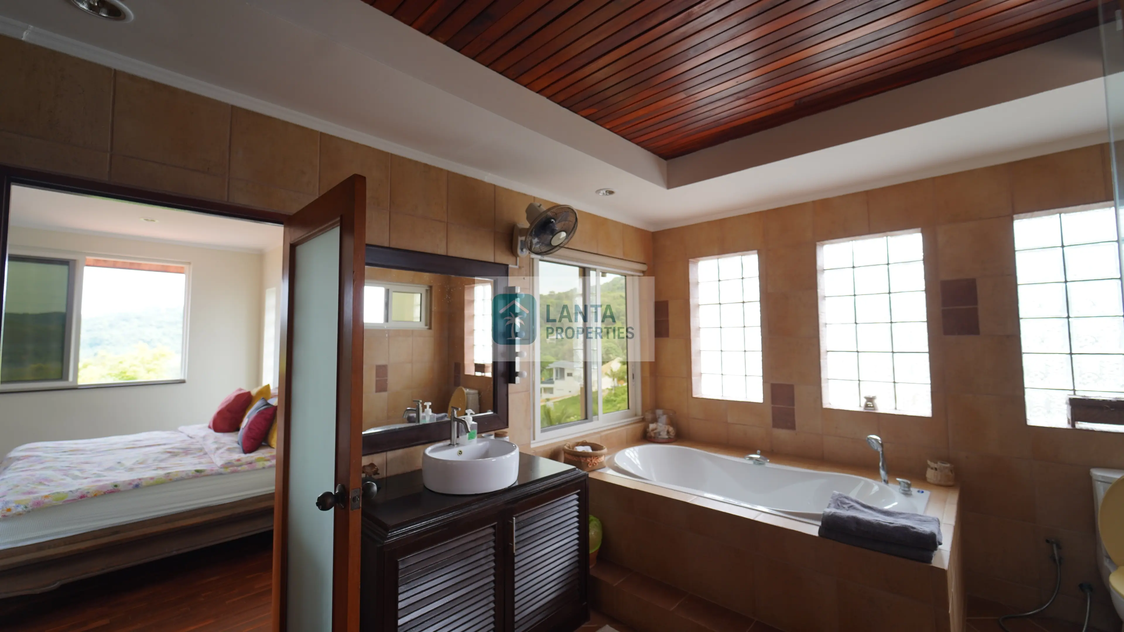 Unique Sea View Villa in Kirikhan – Koh Lanta