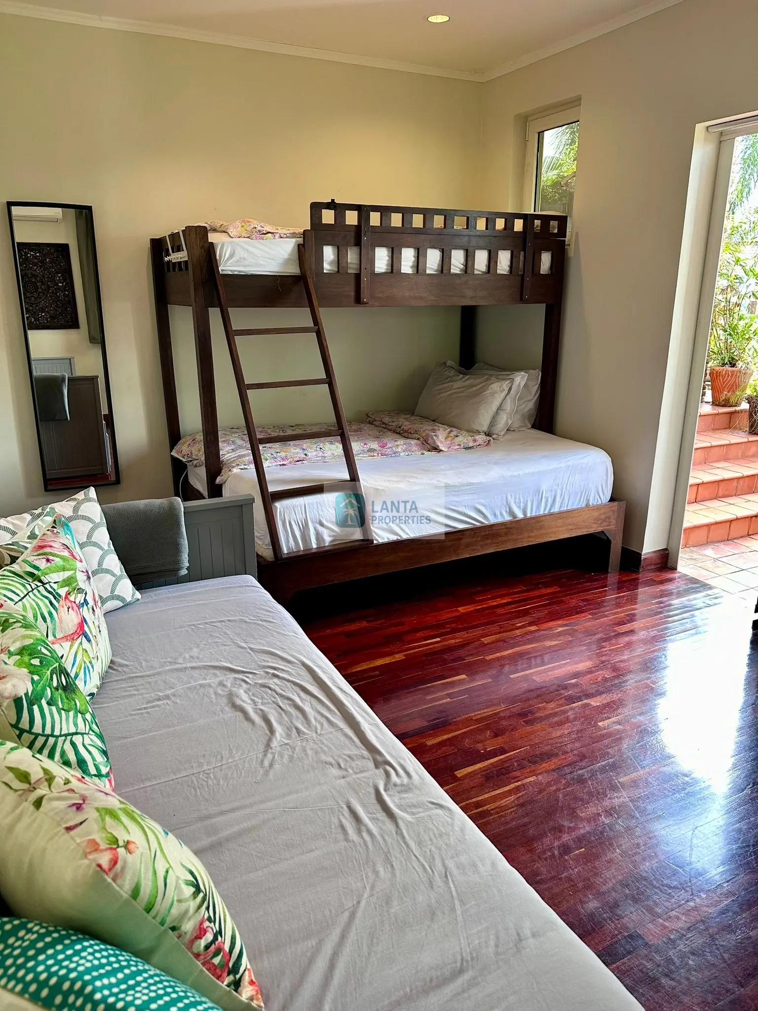Unique Sea View Villa in Kirikhan – Koh Lanta