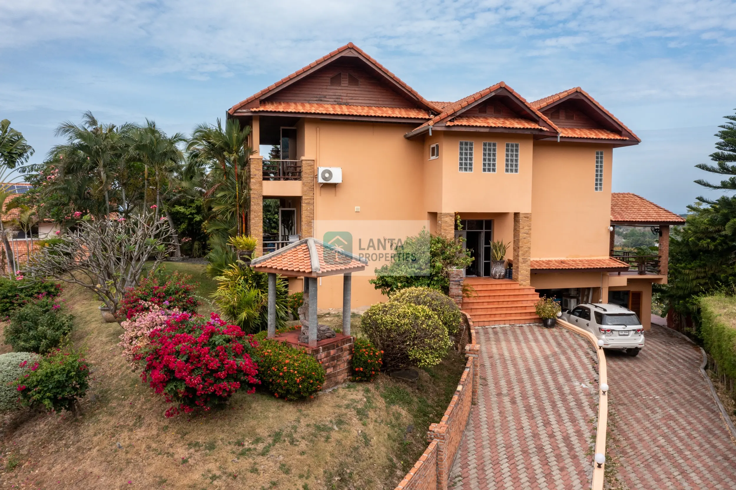 Unique Sea View Villa in Kirikhan – Koh Lanta