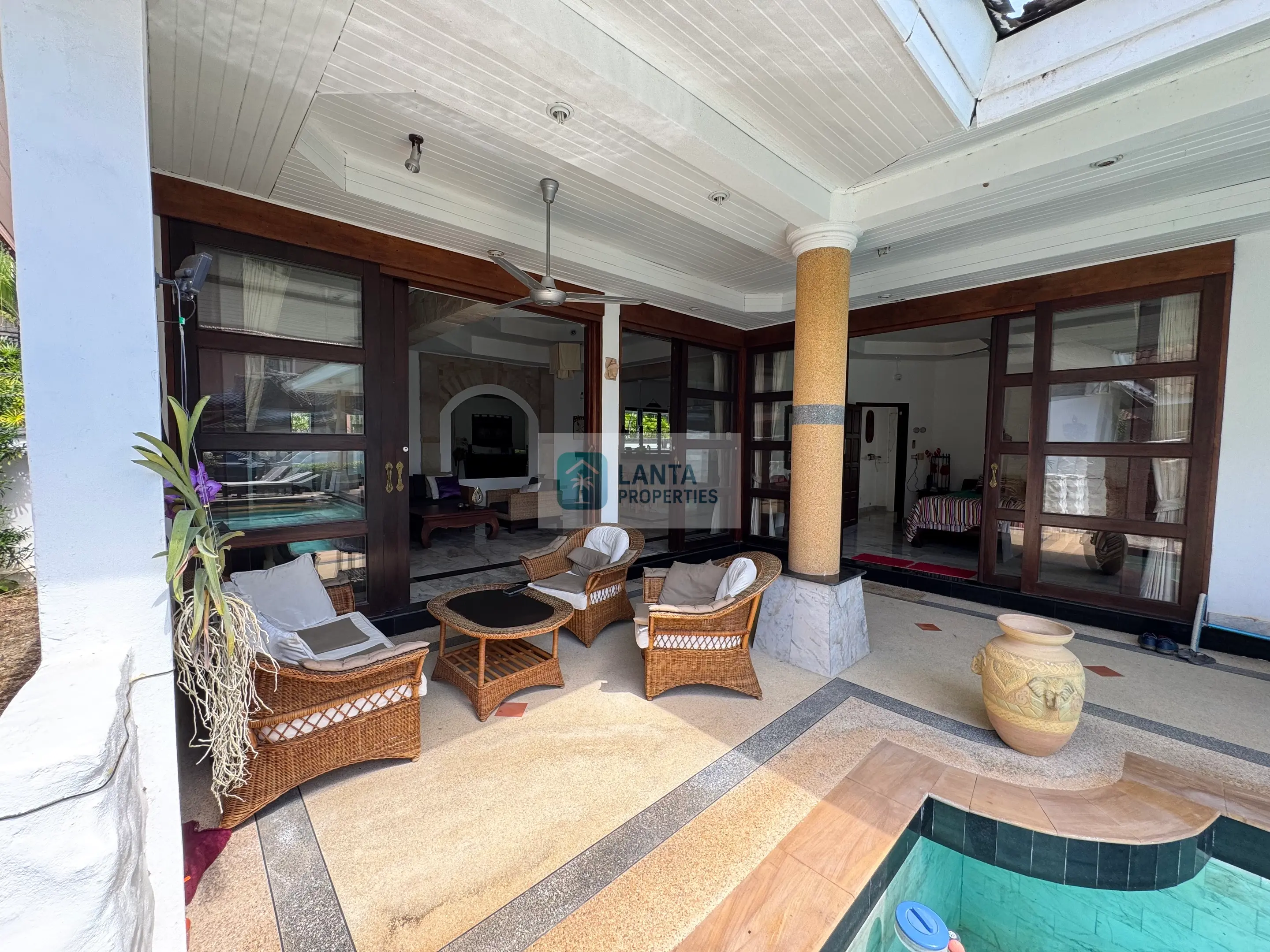 Unique villa with the best location Khlong Dao