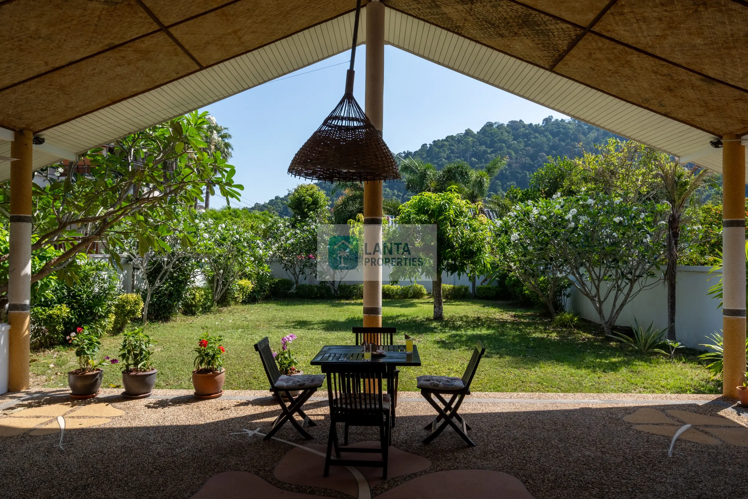 Unique villa with the best location Khlong Dao