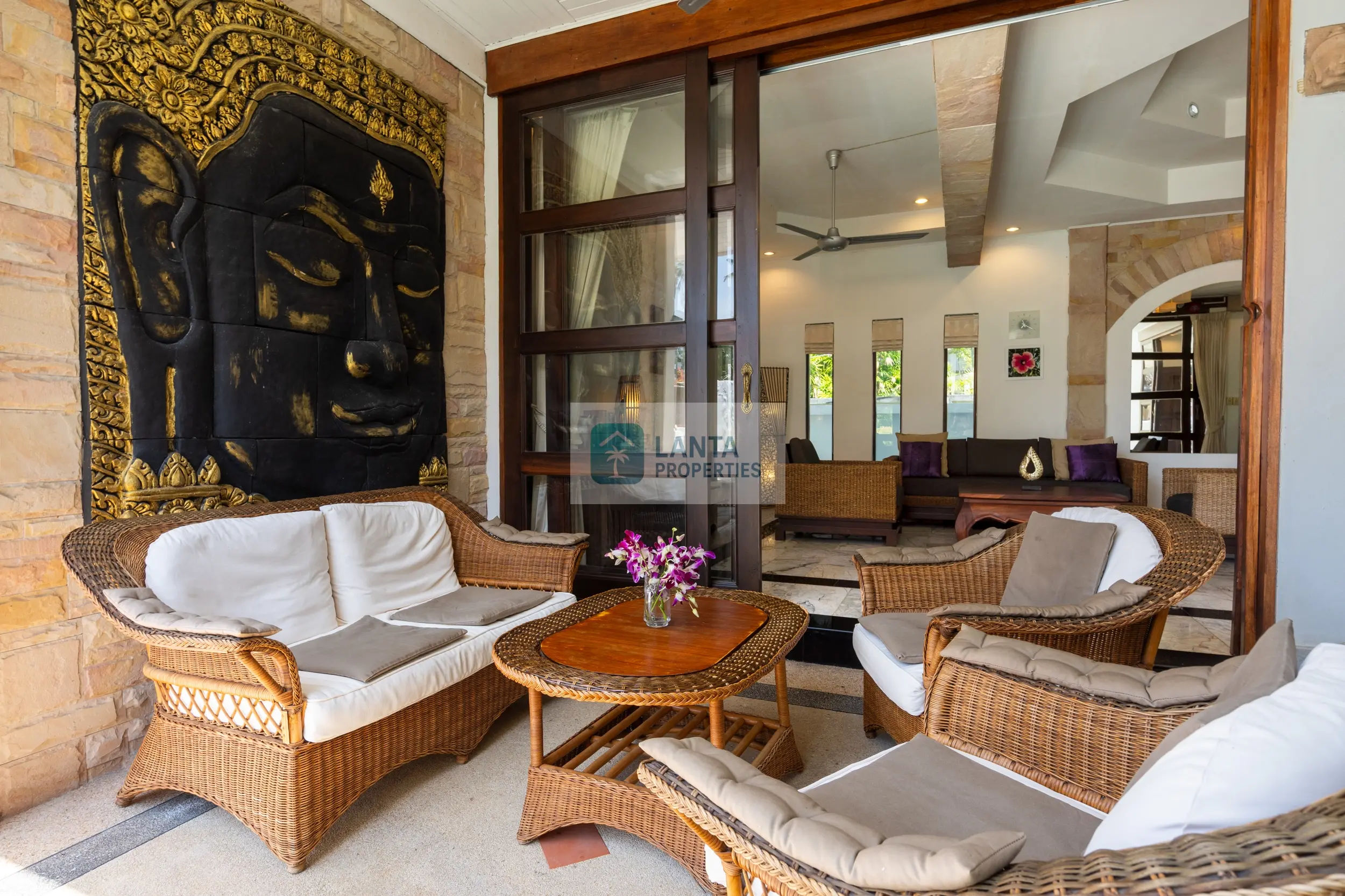 Unique villa with the best location Khlong Dao