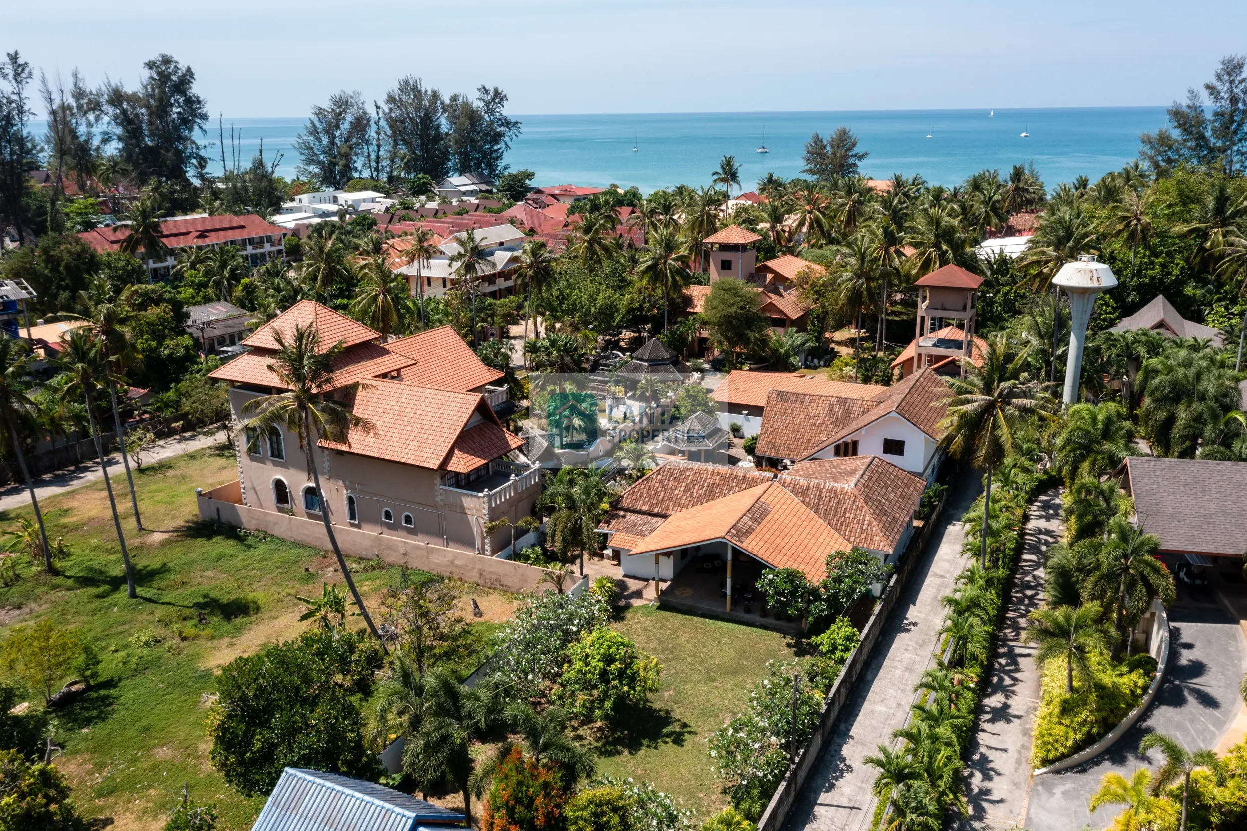Unique villa with the best location Khlong Dao