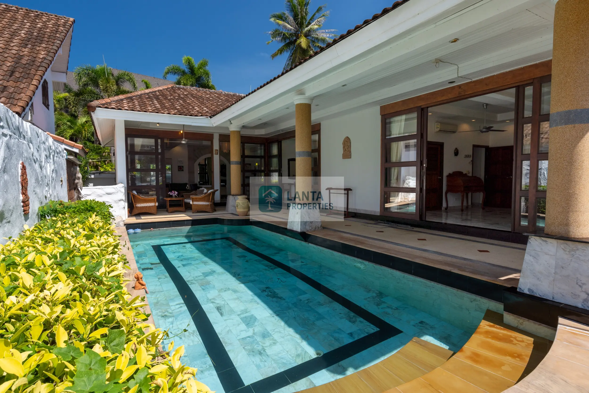 Unique villa with the best location Khlong Dao