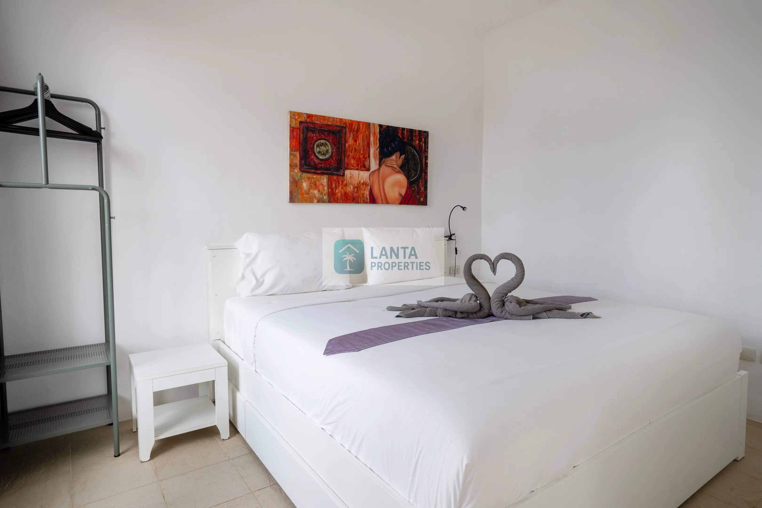 Townhouse with Pool Access and Sea Glimpse, Sai Naam Koh Lanta